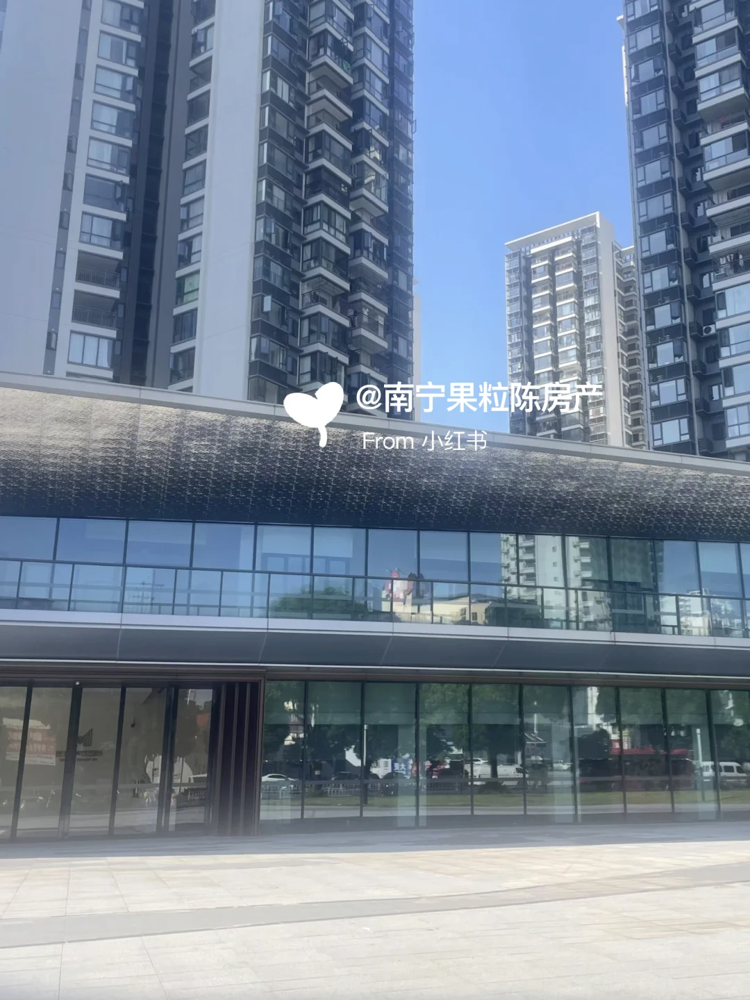 南宁市区整栋售楼部出售，总价2400万