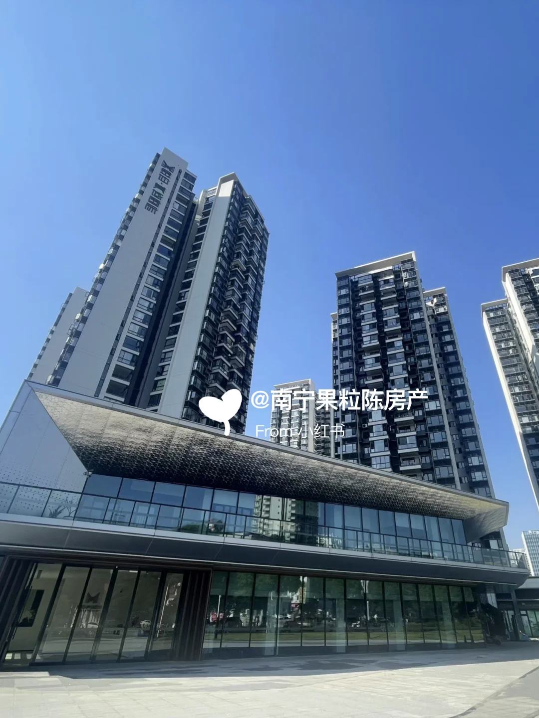 南宁市区整栋售楼部出售，总价2400万