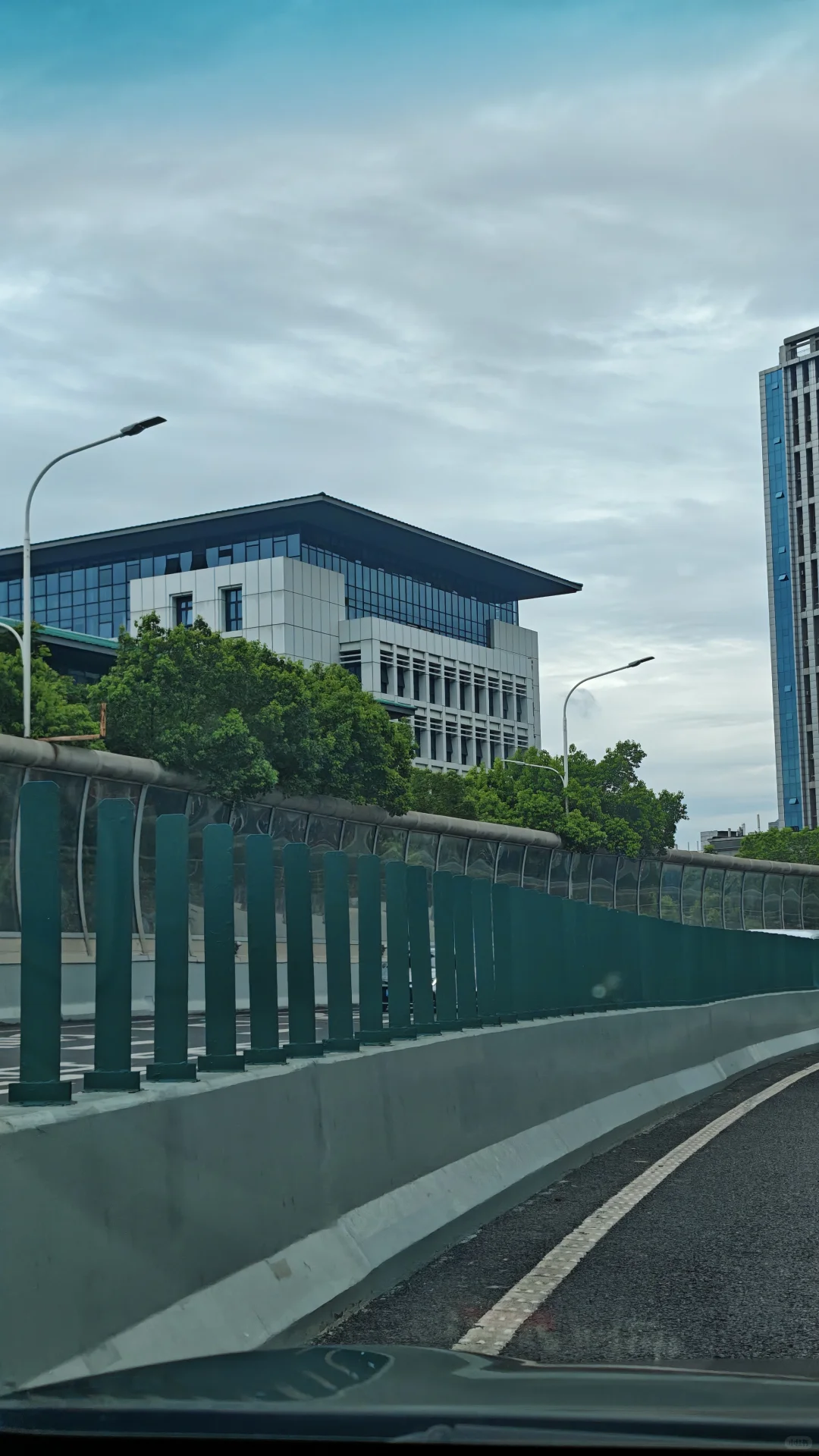 房地产市场的“抛售潮”已经来了吗？