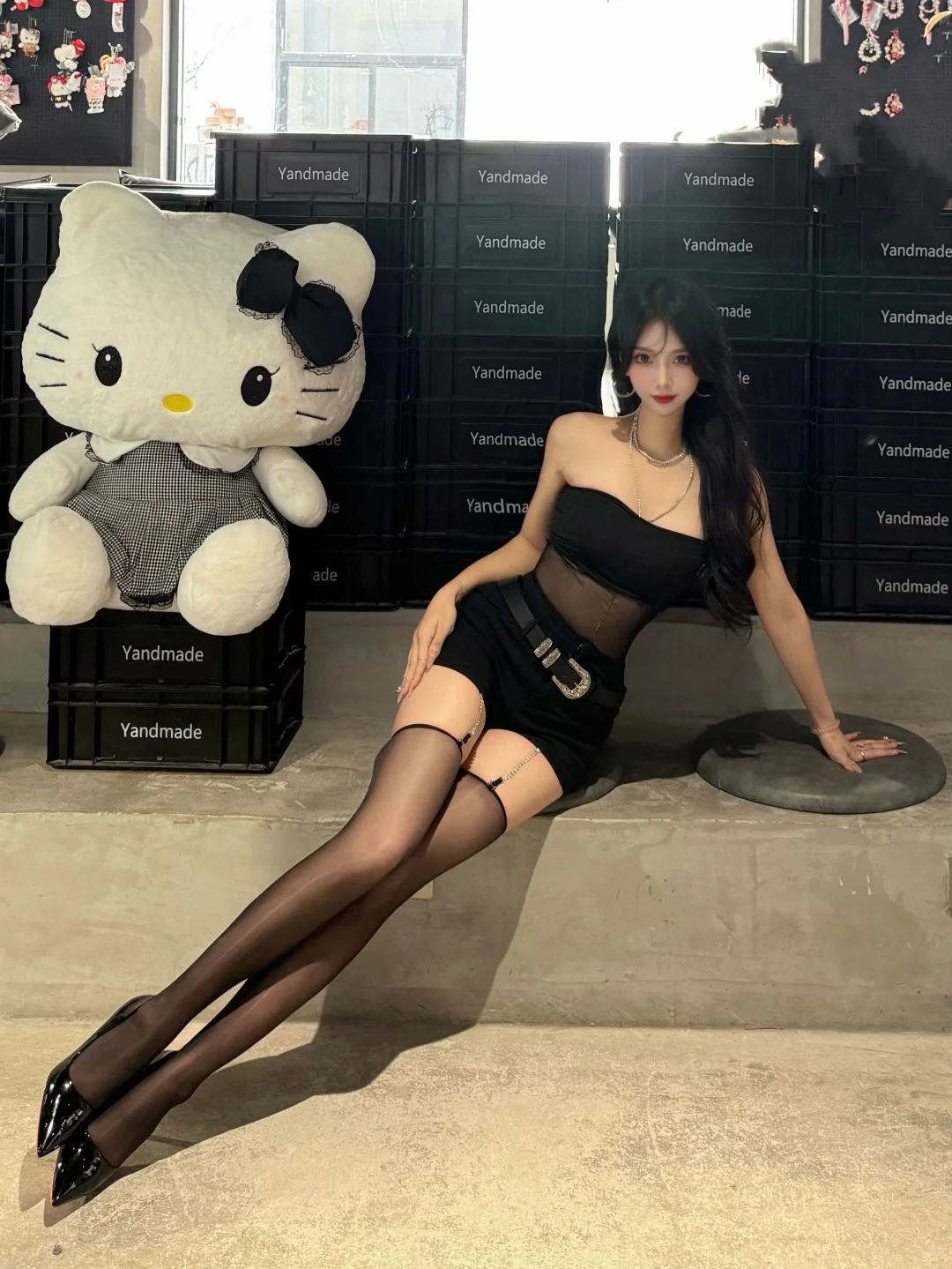 御姐穿搭绝美，辣妹都给我去学这个姿势！