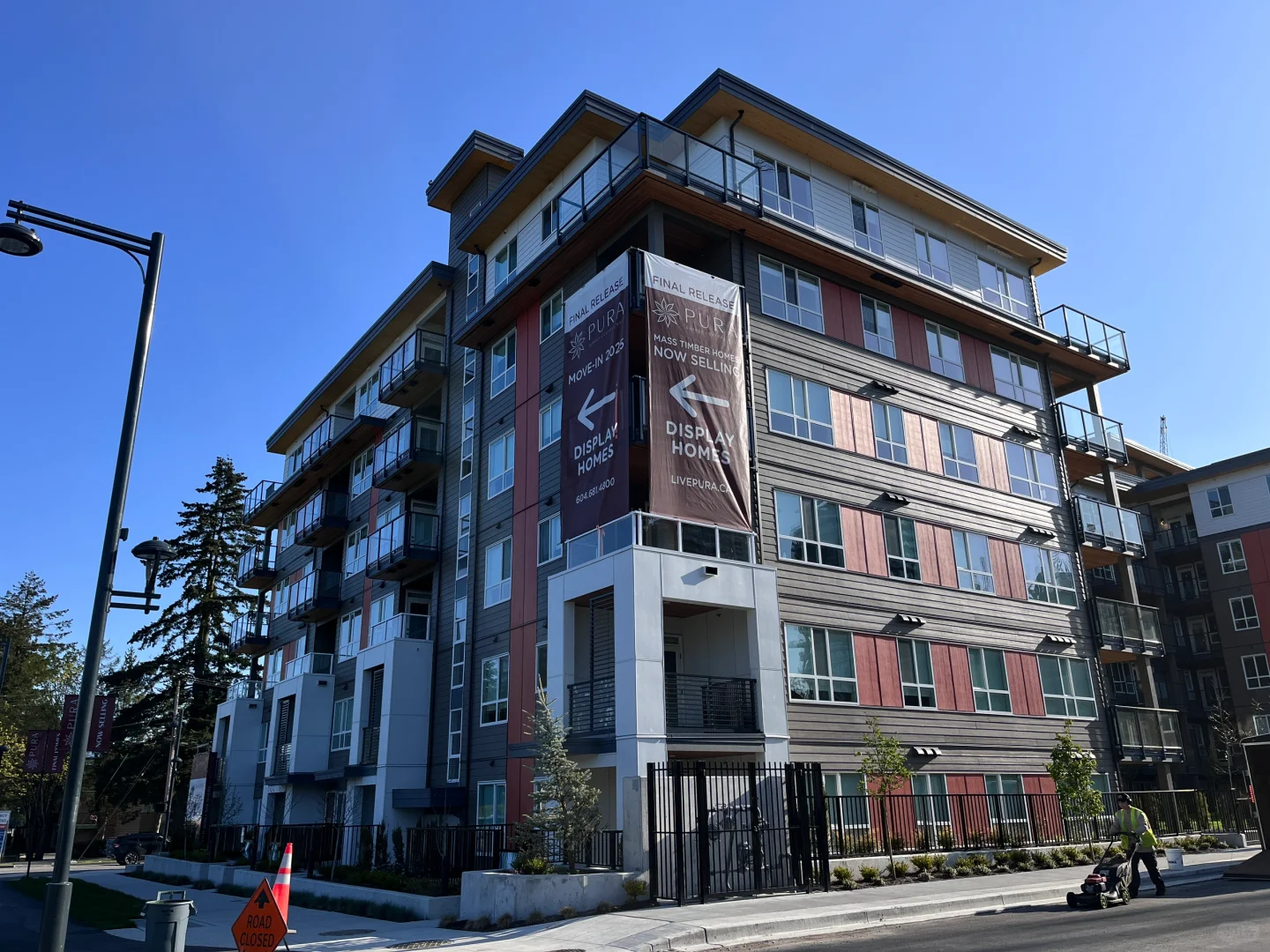 Surrey2025年4月刚完成的新房公寓出租