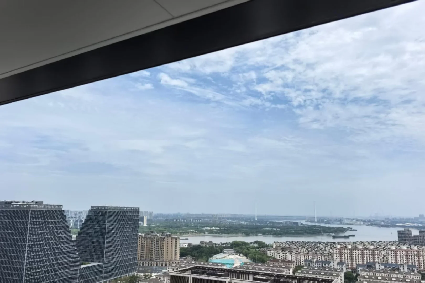 徐汇滨江新房交付首次出租