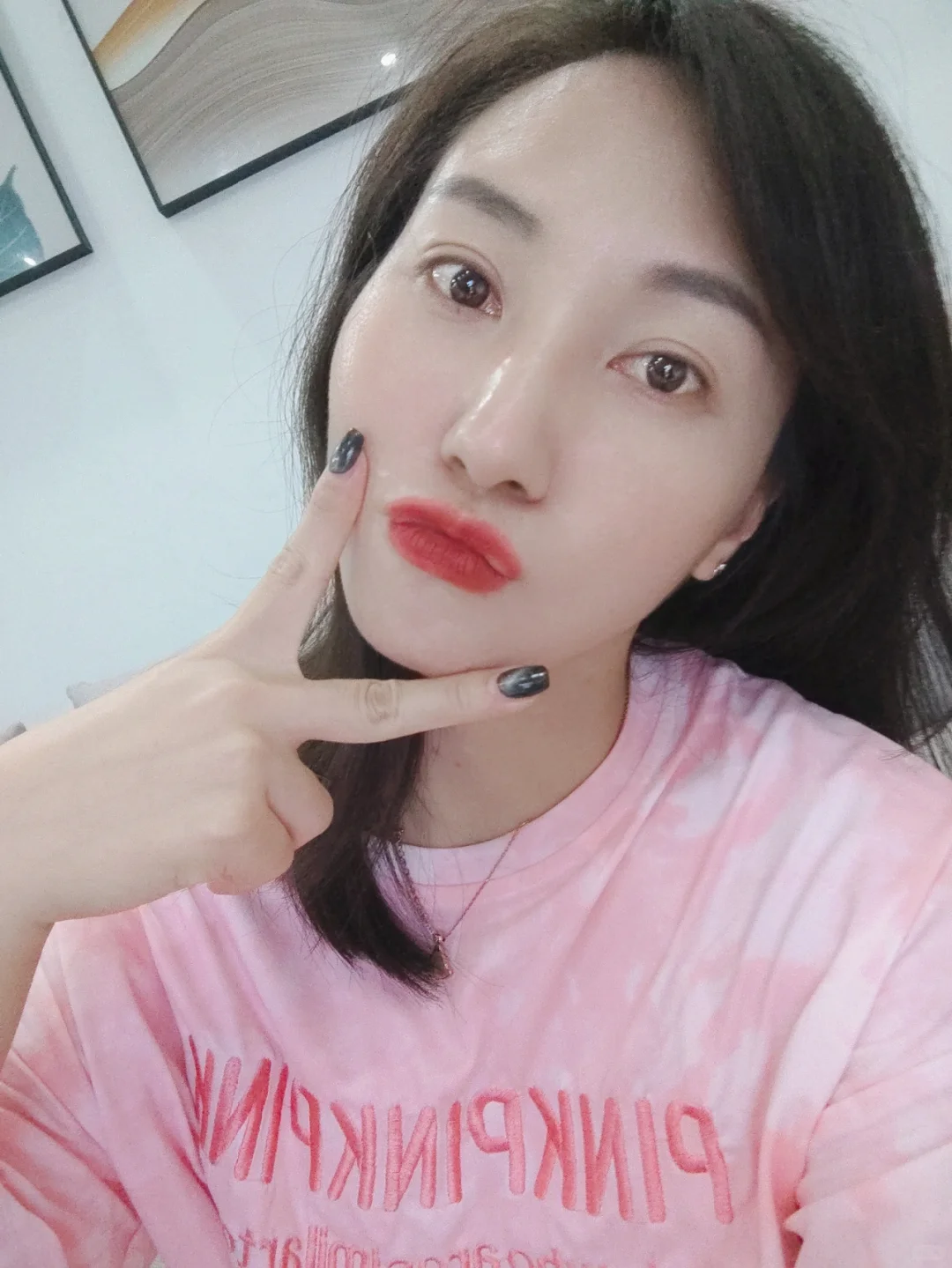让我看看是谁这么迫不及待的插足别人的感情