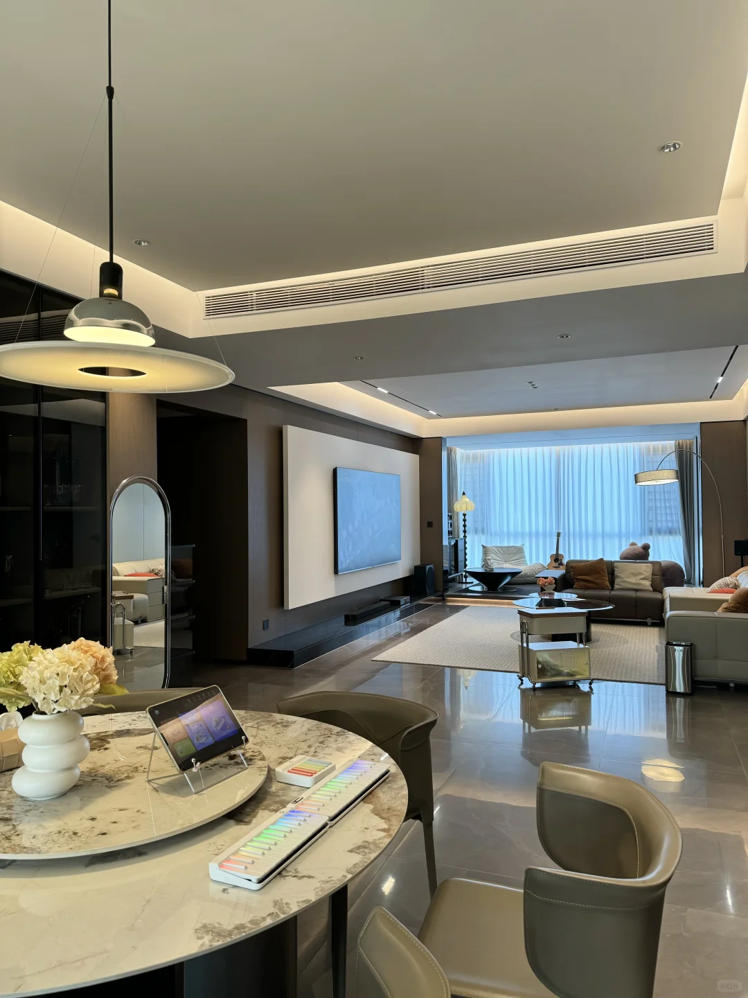215 m²意式大平层🏠还是大房子好住！