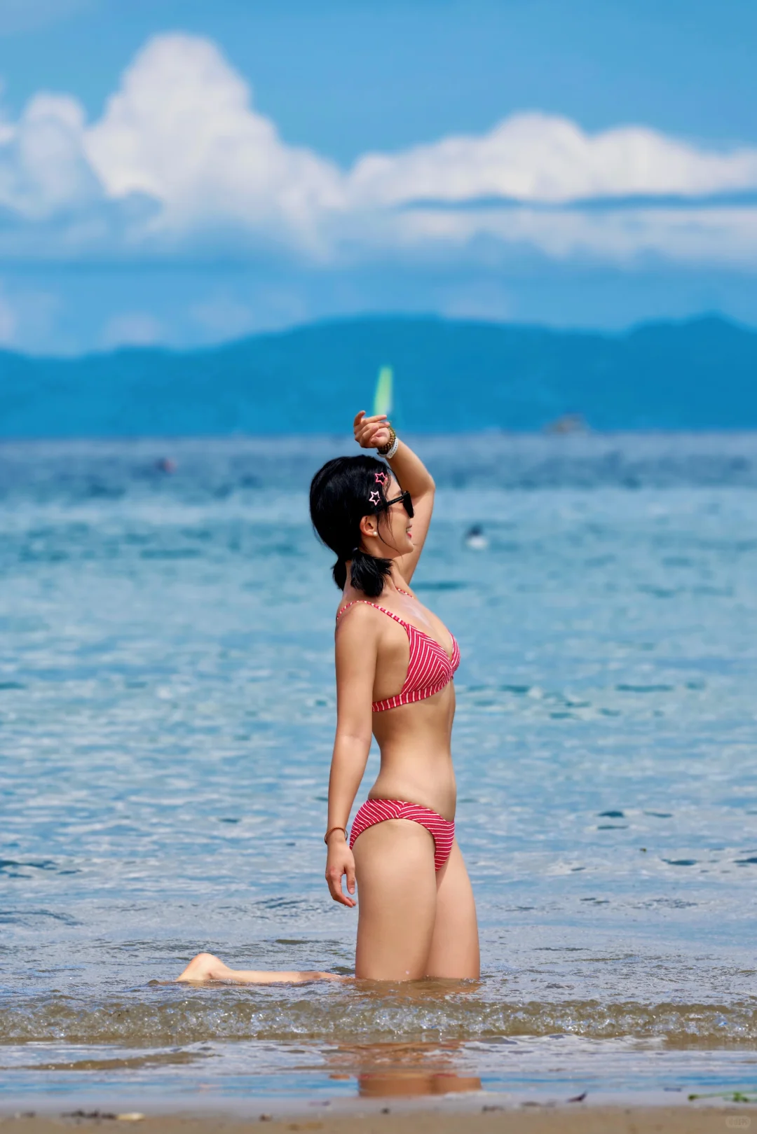 海边比基尼｜普通人也能拍出辣妹感！