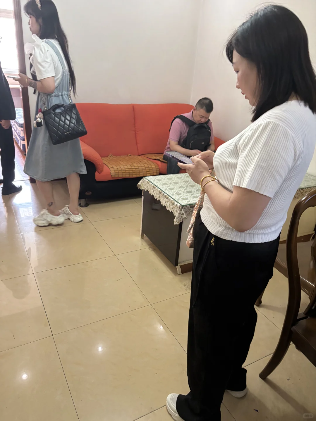 今天带投资客看房子