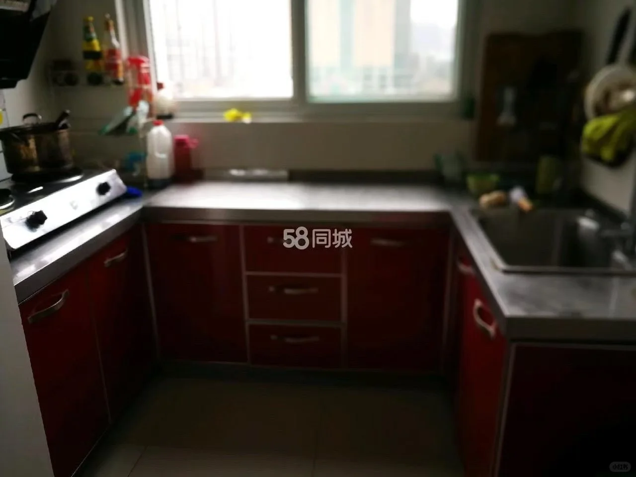 自己家房子往外出租，有需要的可以联系我~