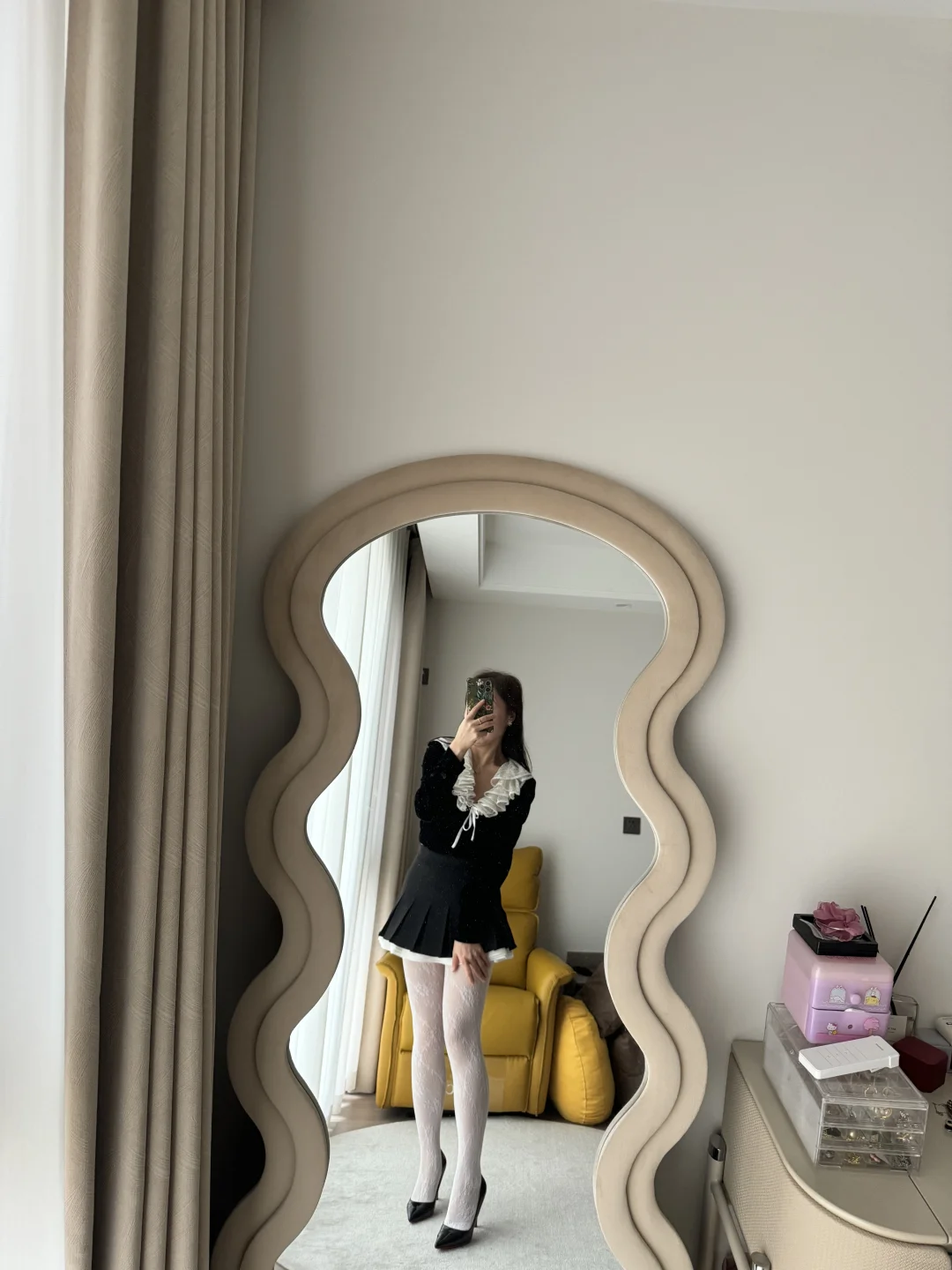 白色蕾丝袜的少女感