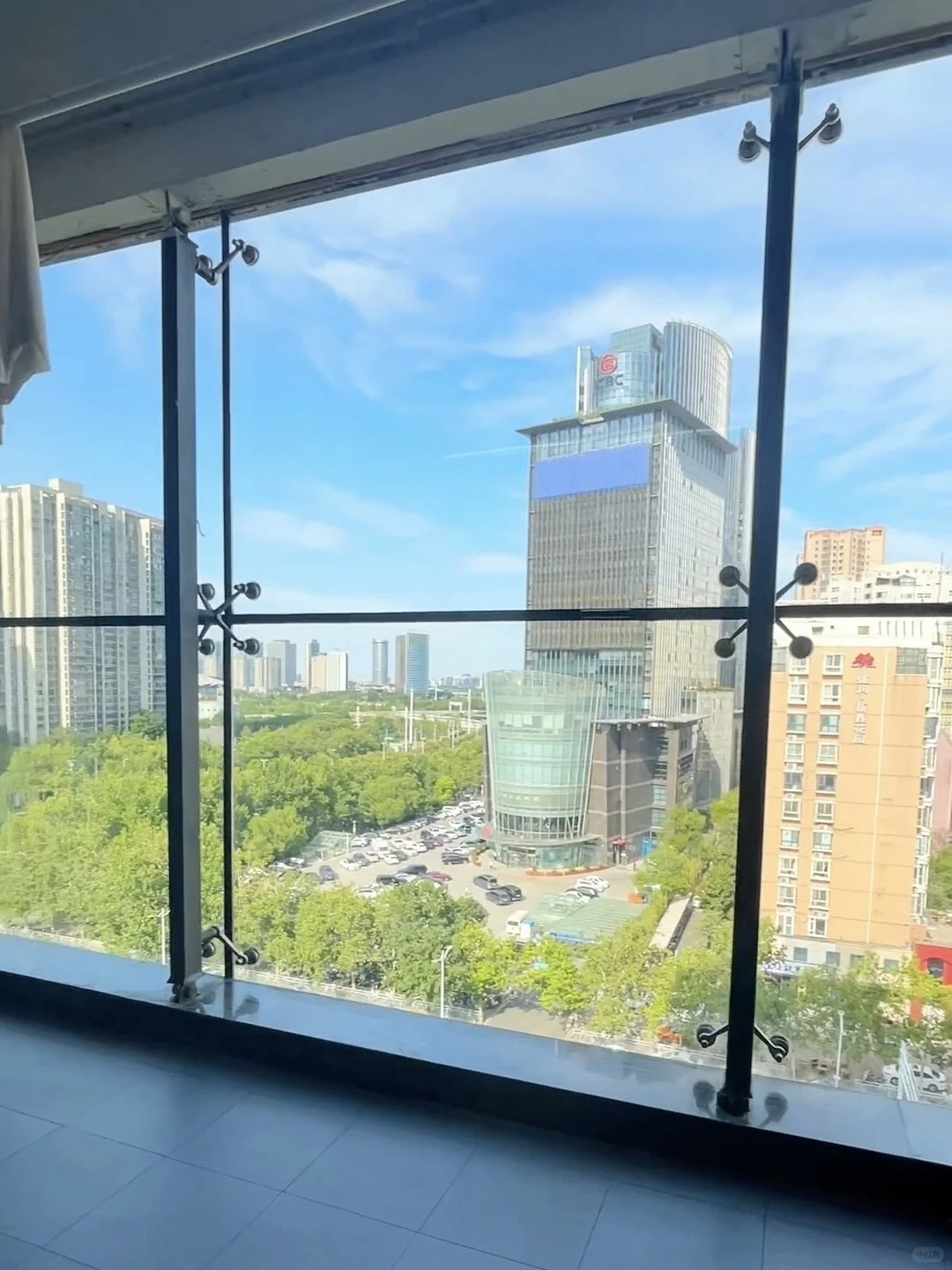 就算不给我钱，我也要来这里上班！！