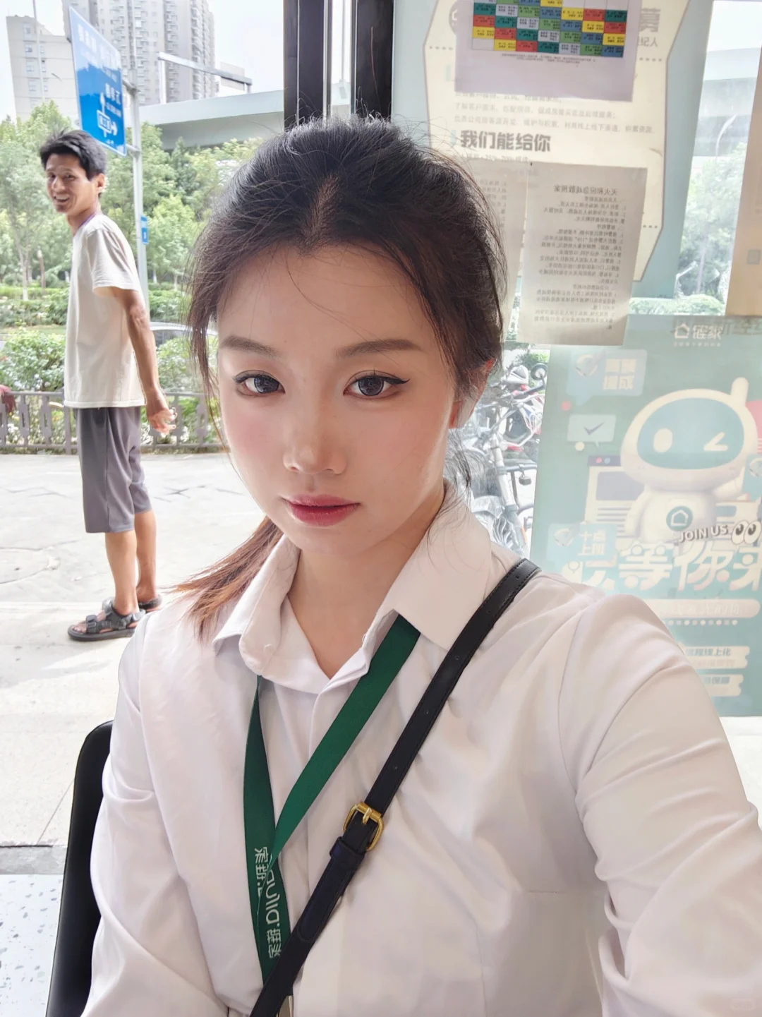 这样长相会有客户找我买房吗？