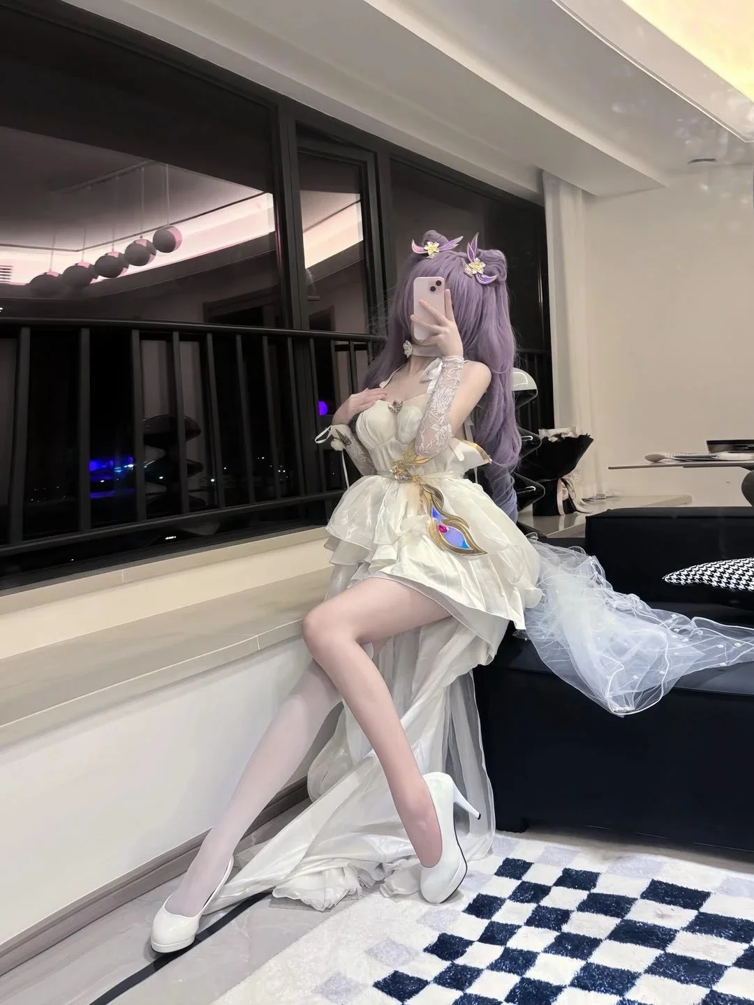满地都是六便士的街上，我却抬头看见了月亮