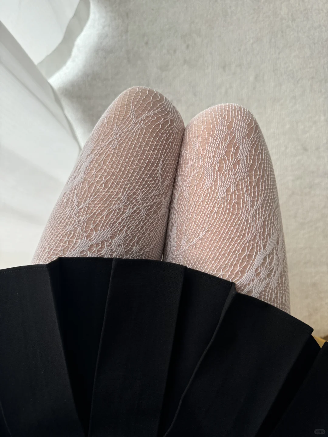 白色蕾丝袜的少女感