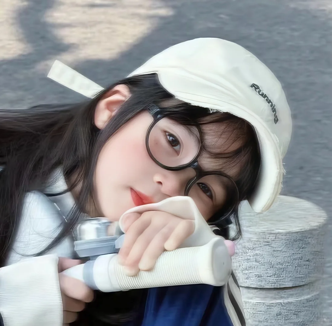 𝓦𝓮𝓒𝓱𝓪𝓽｜超萌小女孩头像