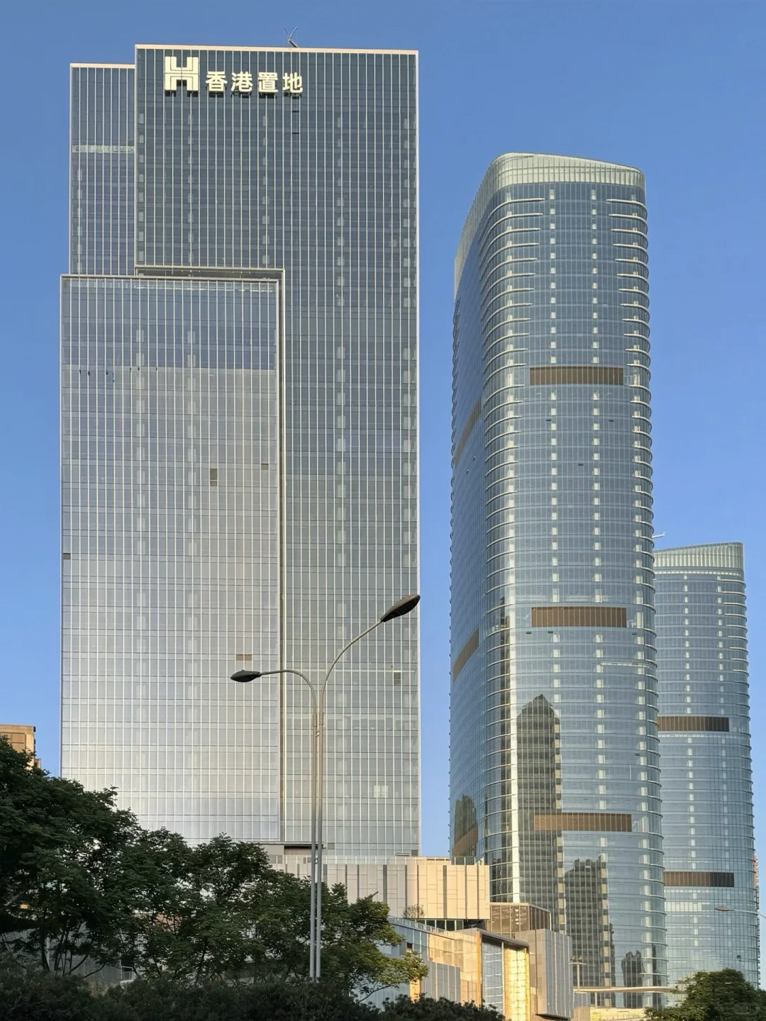 在成都，这样的办公室你打几分？