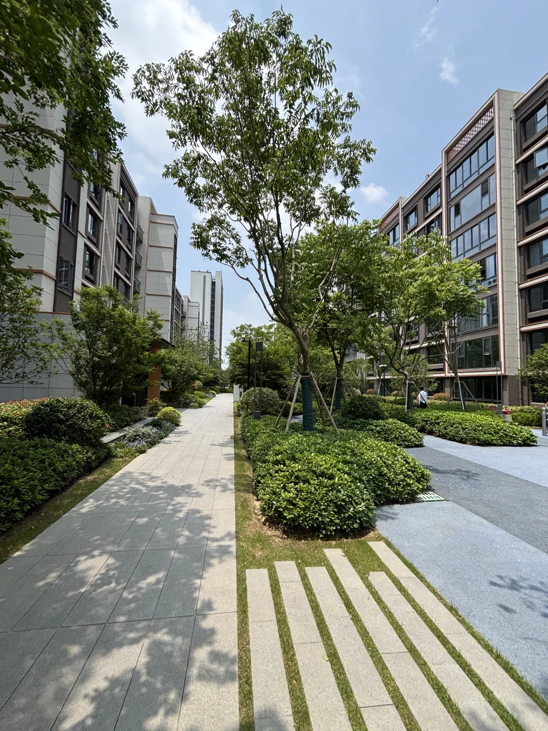 准备出国了，忍痛卖掉园区去年原315，现220