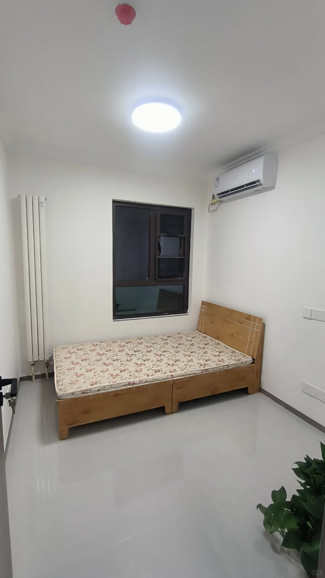 自住房子首次出租两室两厅一厨一卫