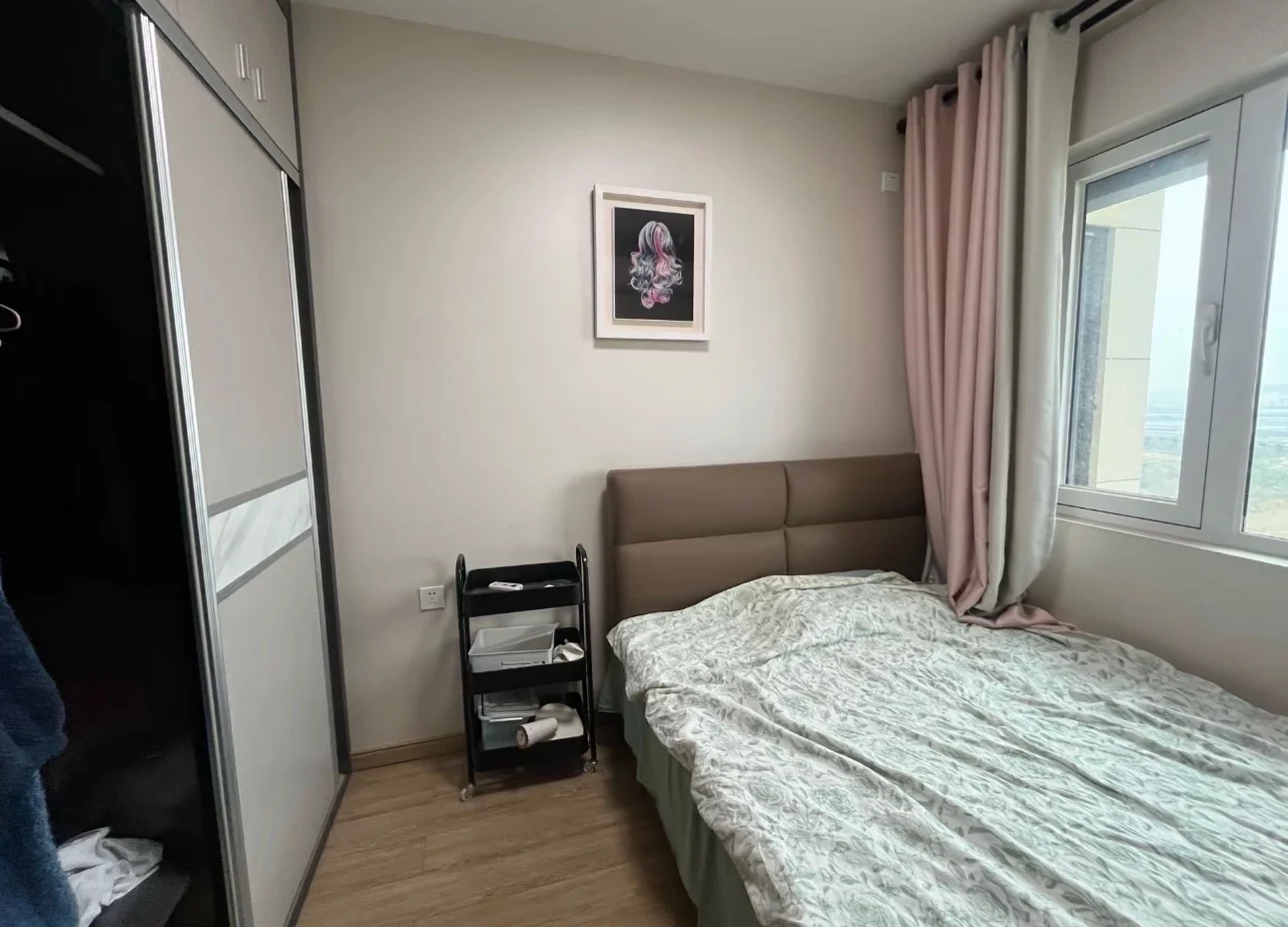 石家庄自住转租 1300 俩室