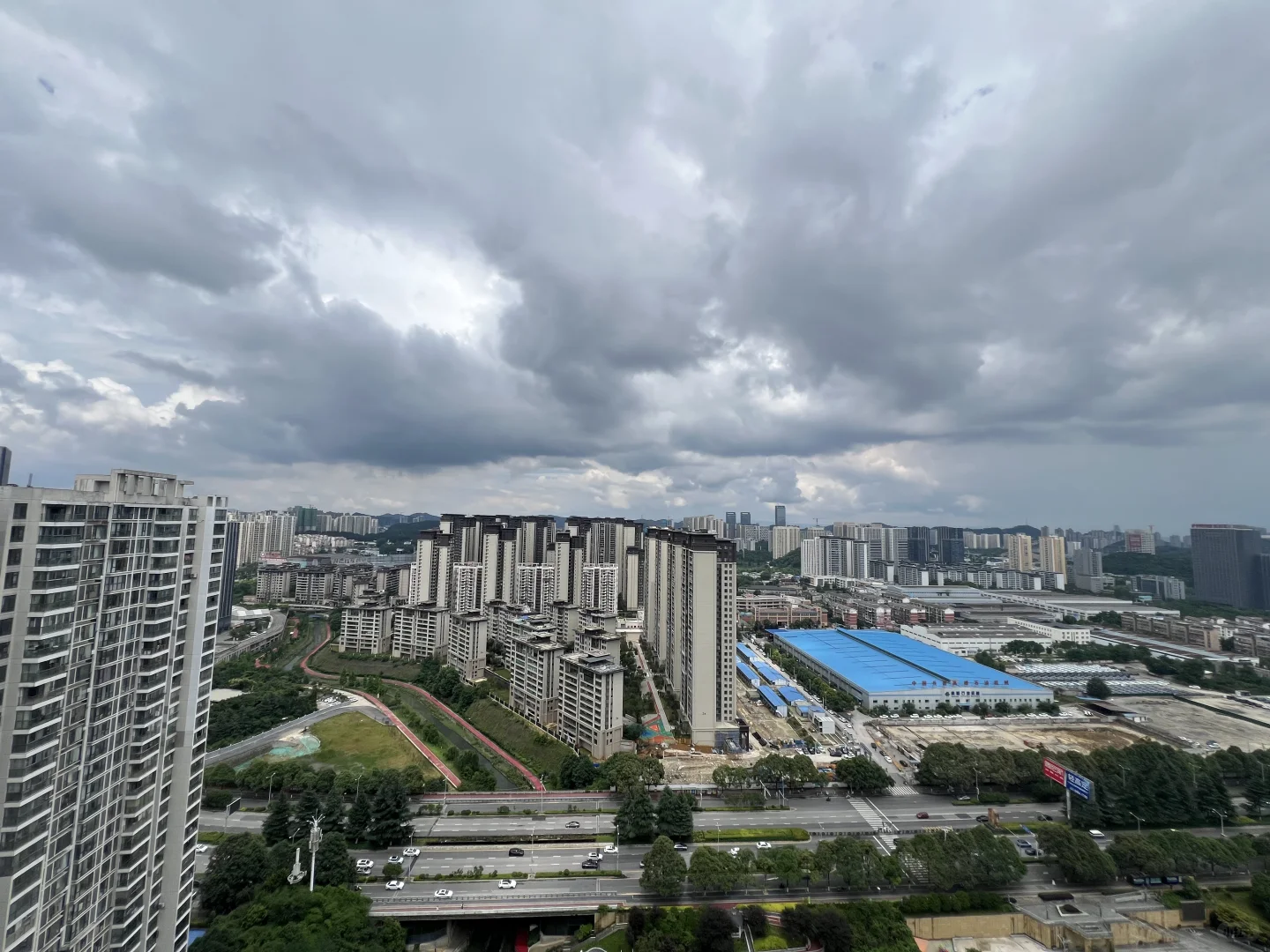 观山湖区远大精装3房，首付3万