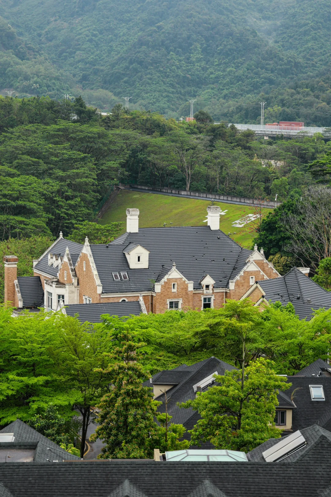 我要赚几辈子钱才能买这里的小洋房🏡？