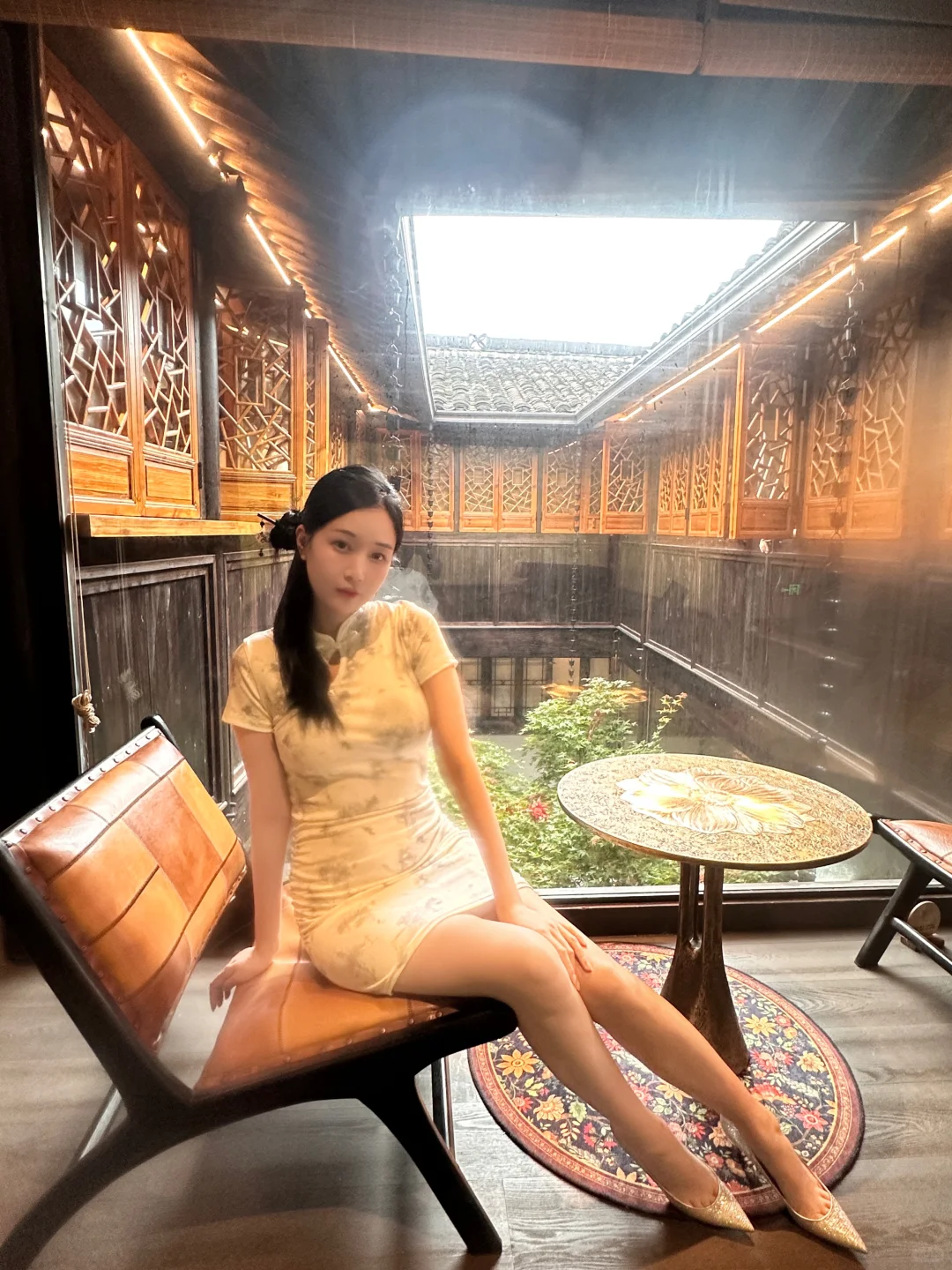 旗袍穿搭｜长脸VS圆脸 ❓怎么选旗袍
