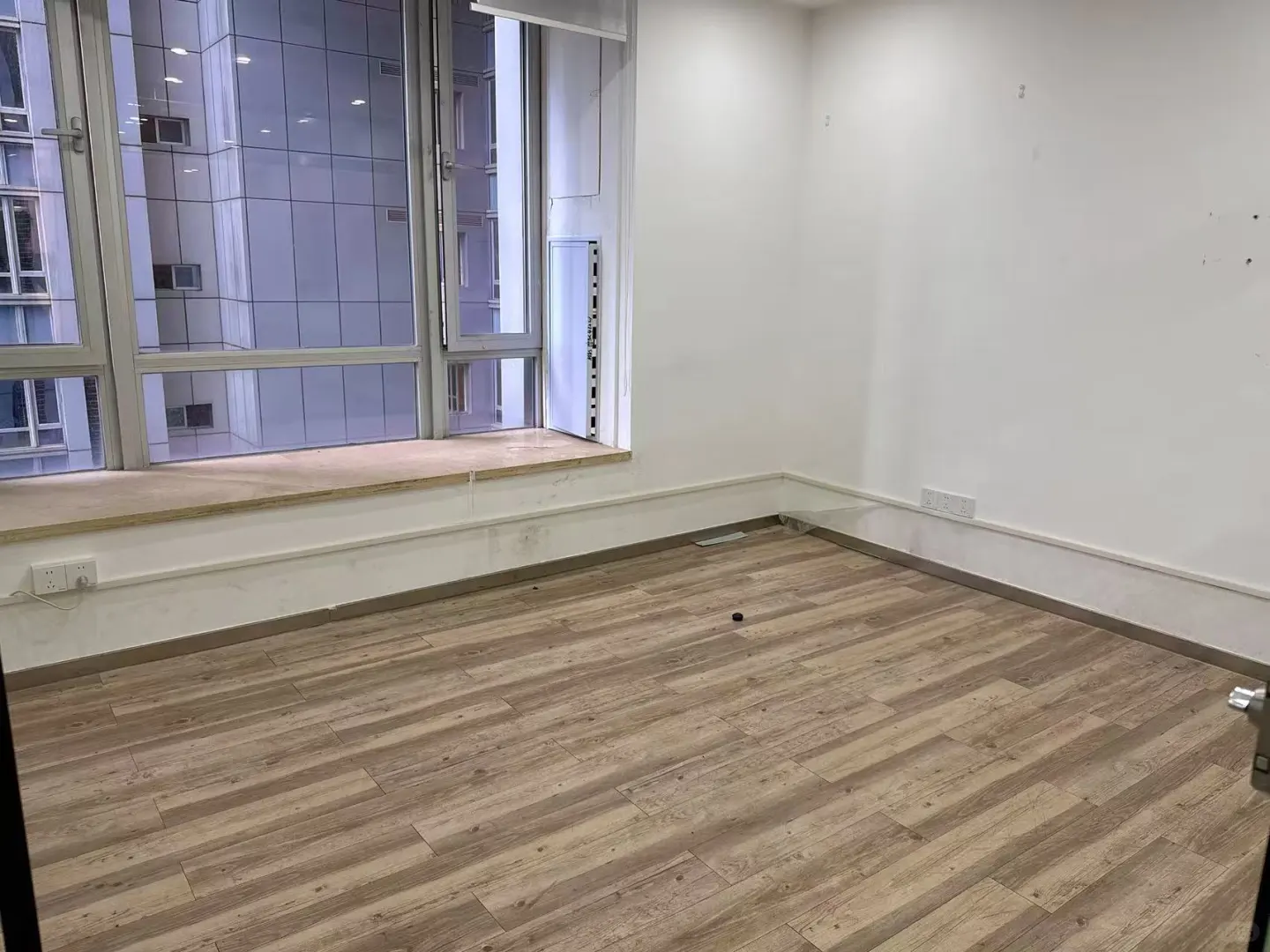 体育西路，津滨腾越大厦，房东直租写字楼，