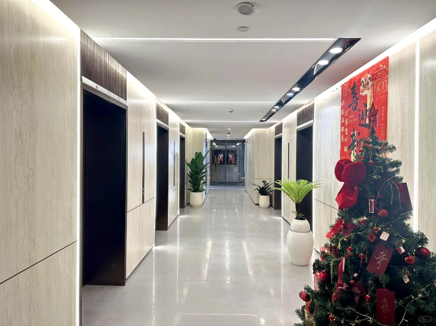 我发现地铁上盖的神仙办公空间啦！