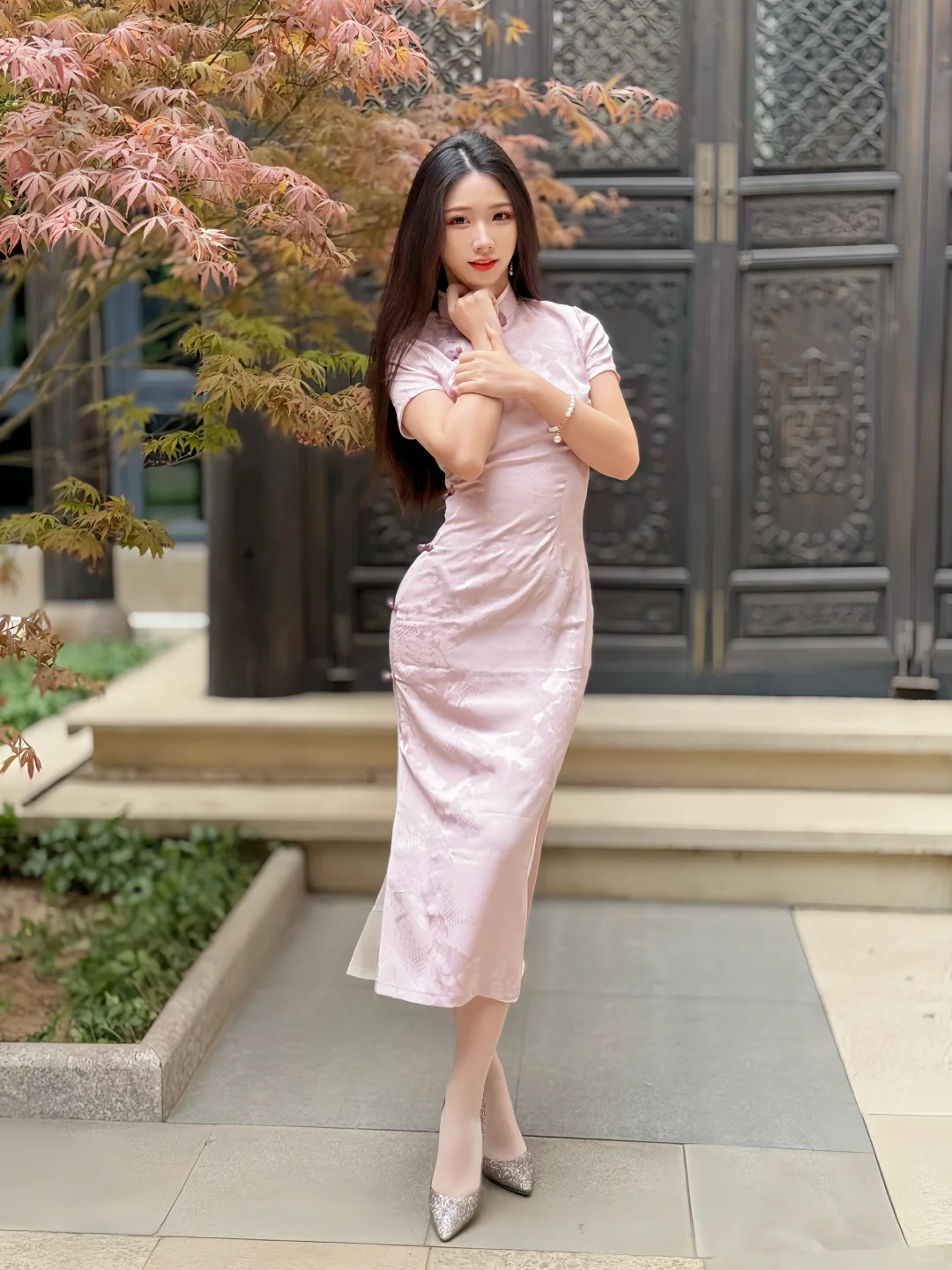 粉紫旗袍➕高跟鞋，太美了吧