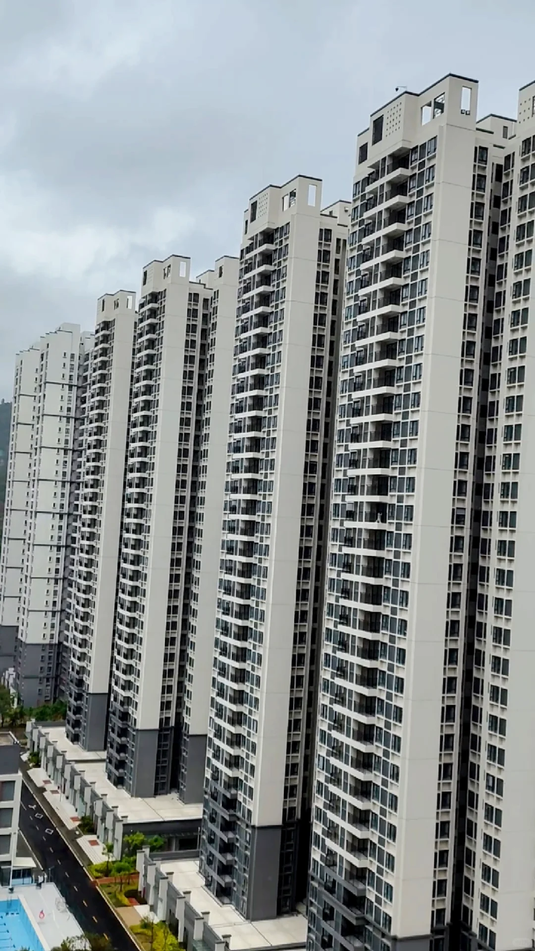 在家里的支持下， 160拿下天河三房住宅
