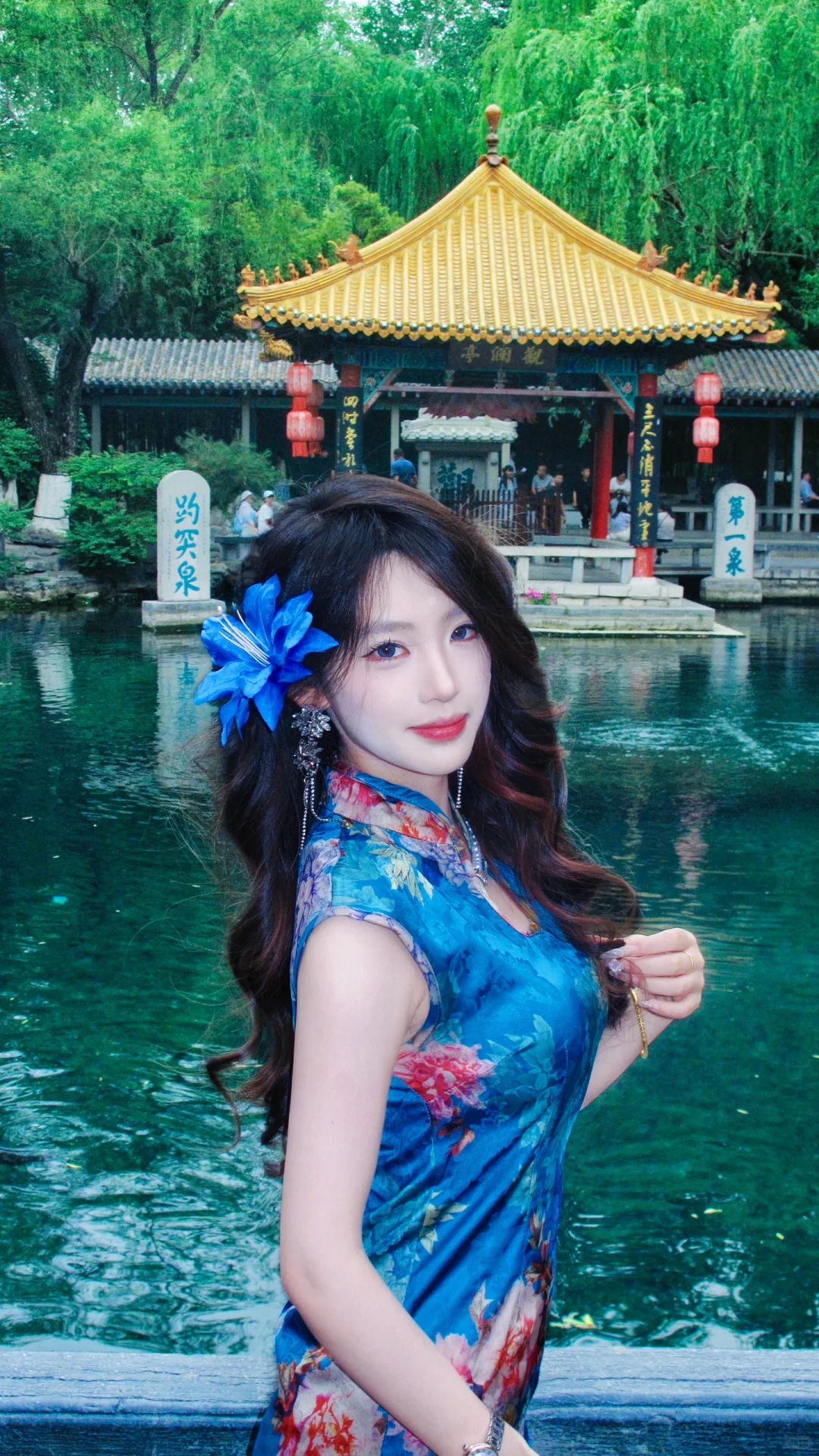 论旗袍与趵突泉的适配度