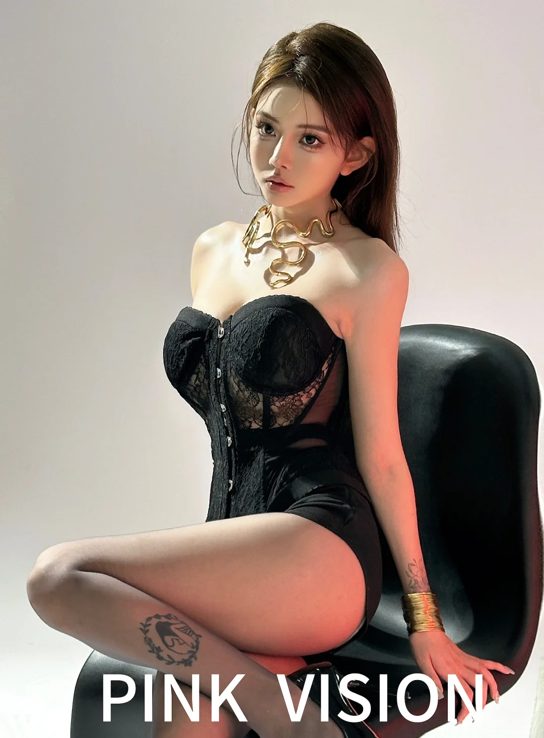 蛇系御姐 谁懂啊、帅的很轻松
