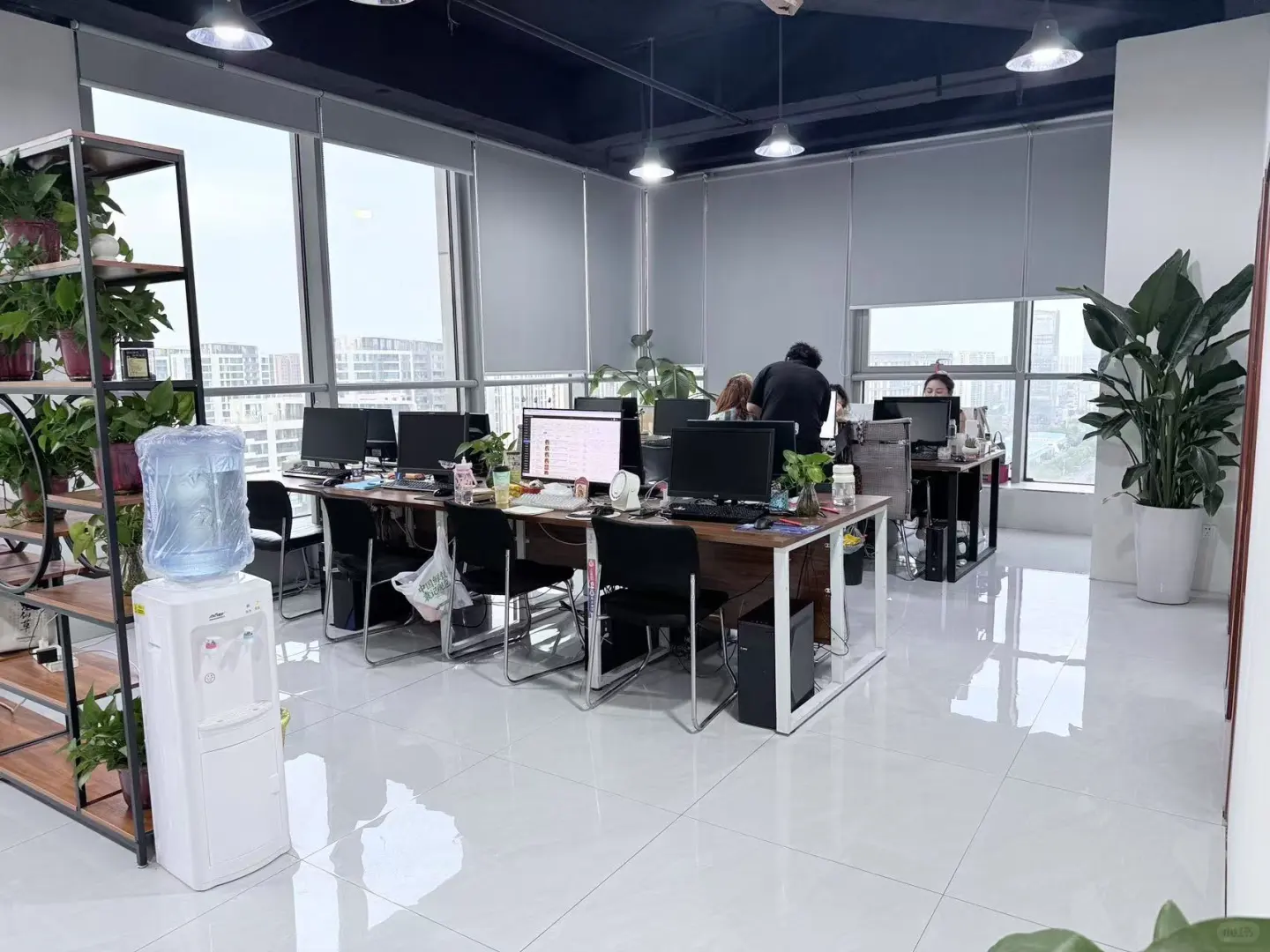 在高新区电商公司上班的快乐