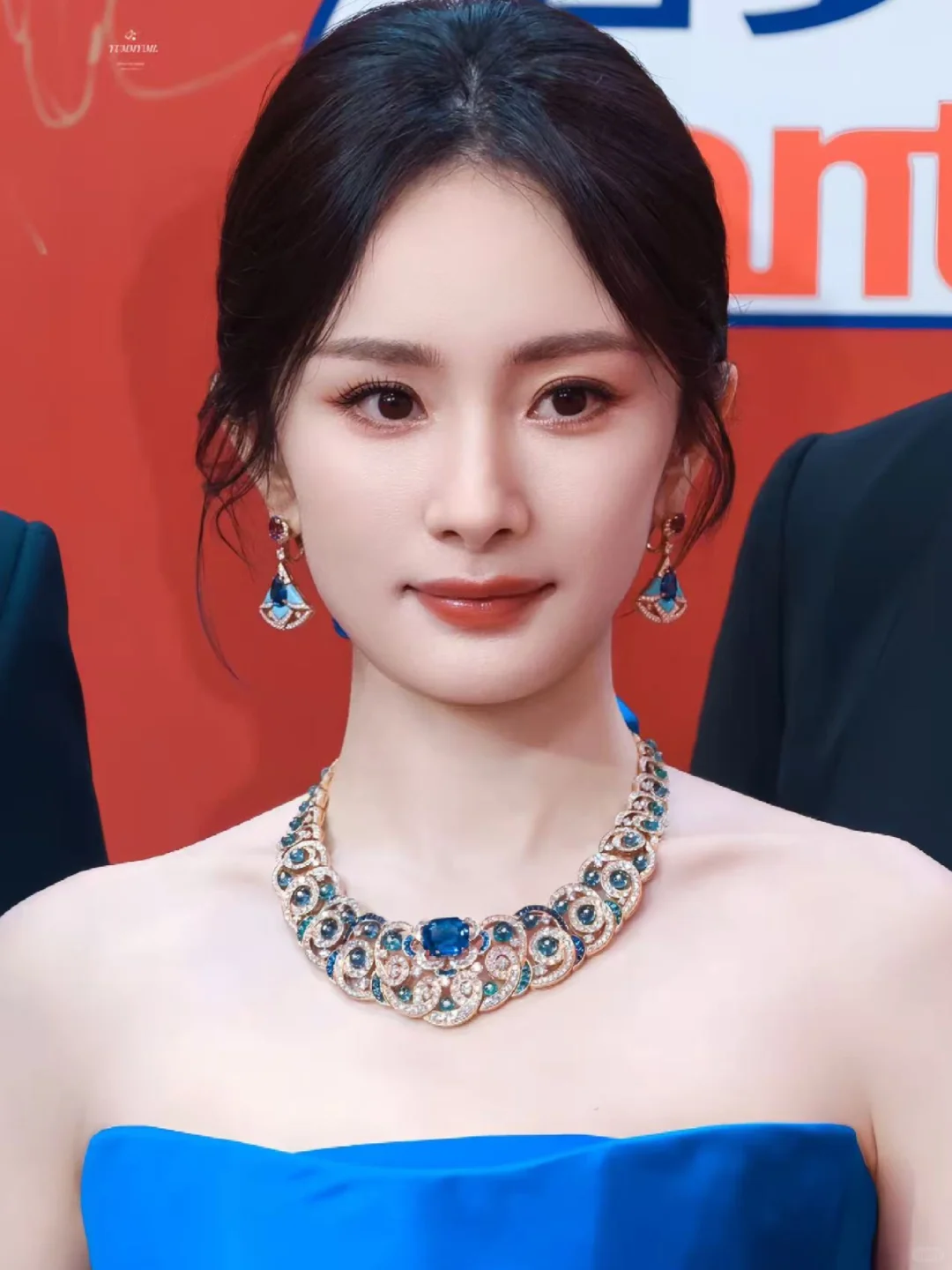 媚眼如丝，灵光流转:杨幂狐系眉眼的魅力