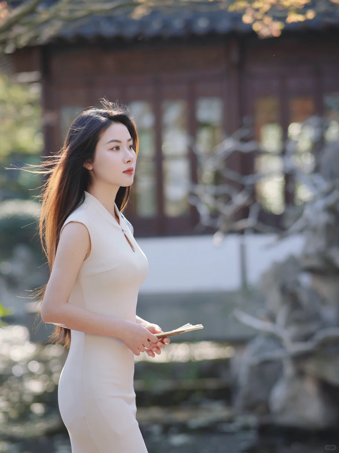 一袭青花落江南，步步生莲是宋韵