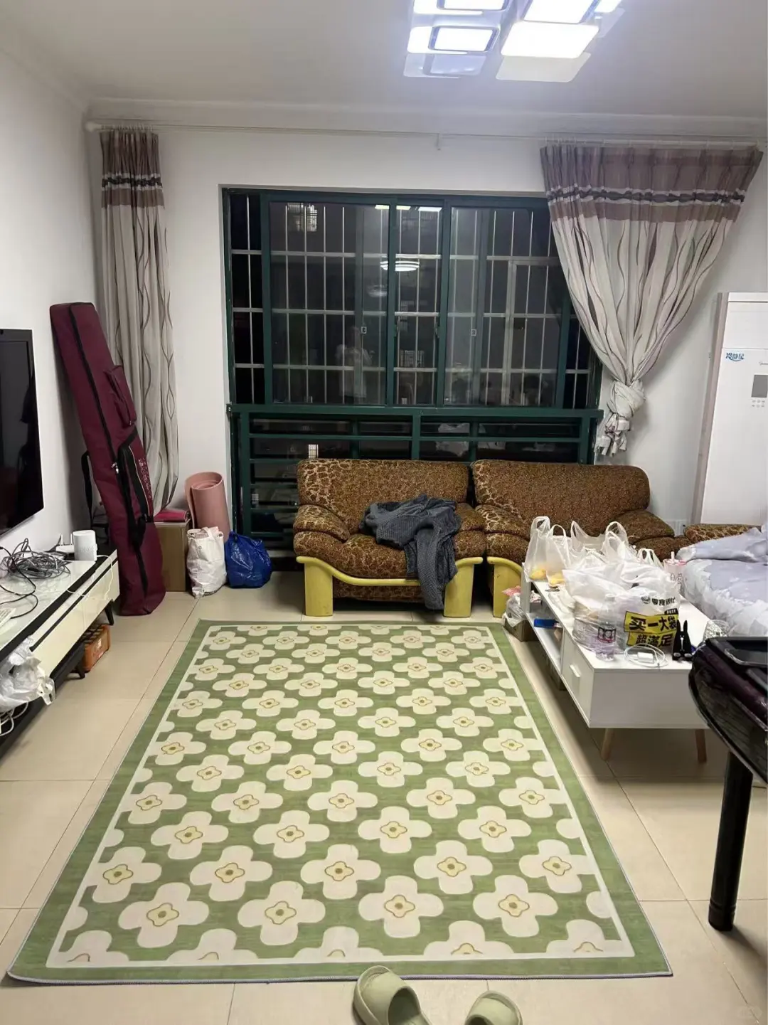 四室一厅 主卧 带阳台 独立卫生间 限女生