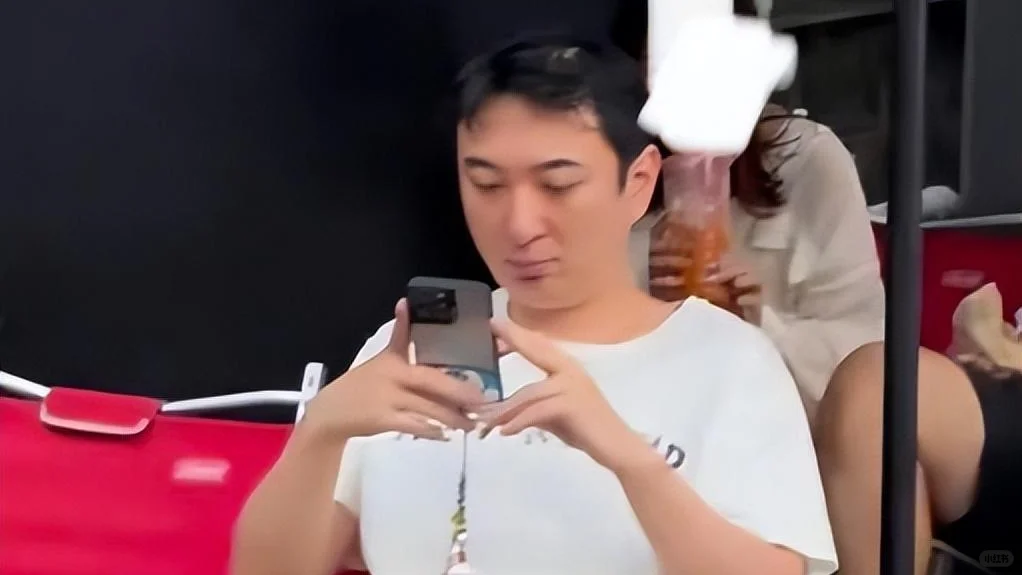 王思聪抛售豪宅，内景曝光引热议