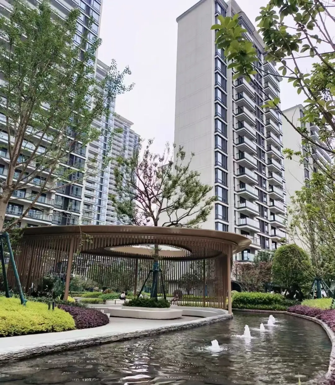 成年人的安全感，是房产证给的🏠