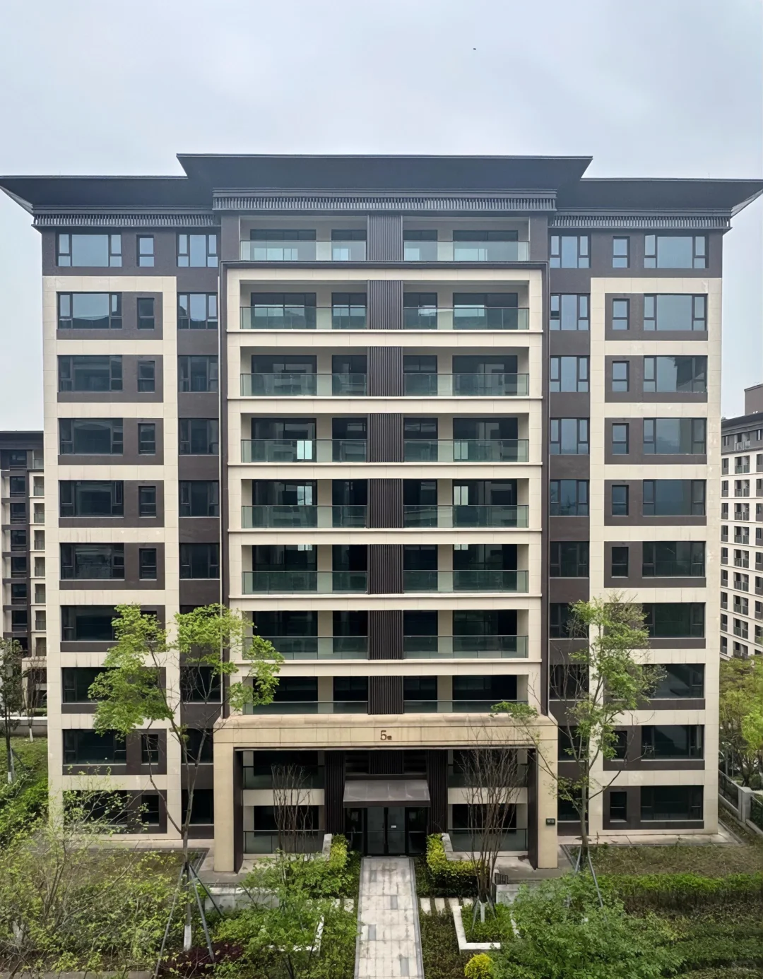 龙泉地铁口 首付10W拿下精装套三 总價67W