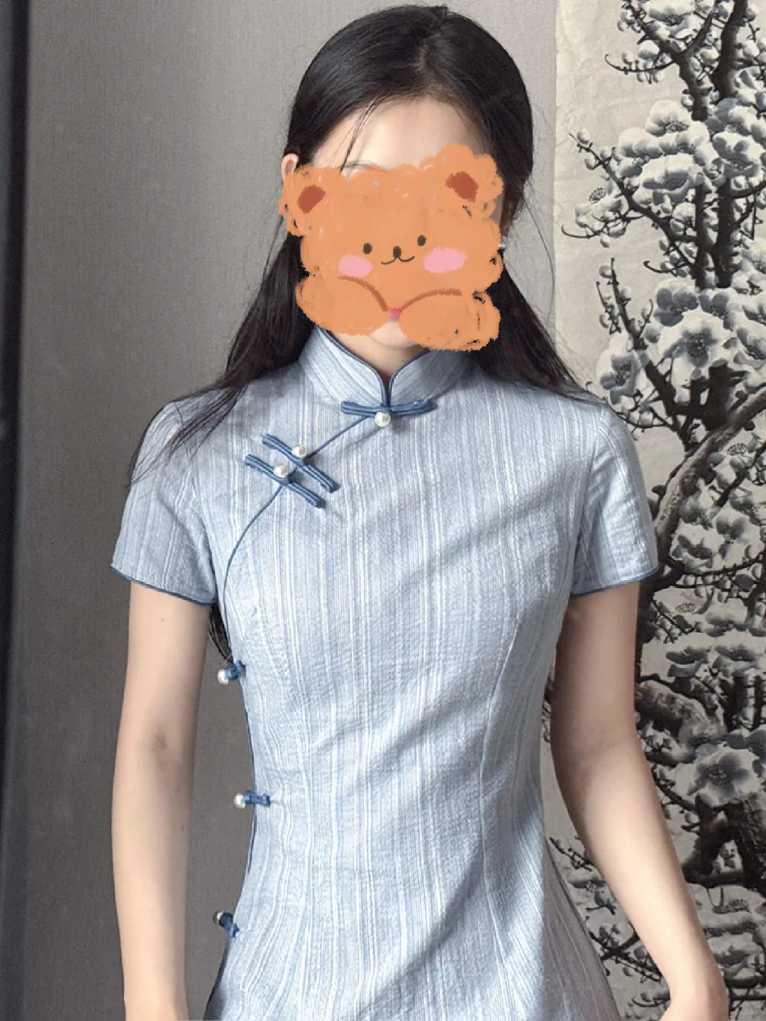浅蓝竖纹旗袍，轻吟时光里的优雅旋律