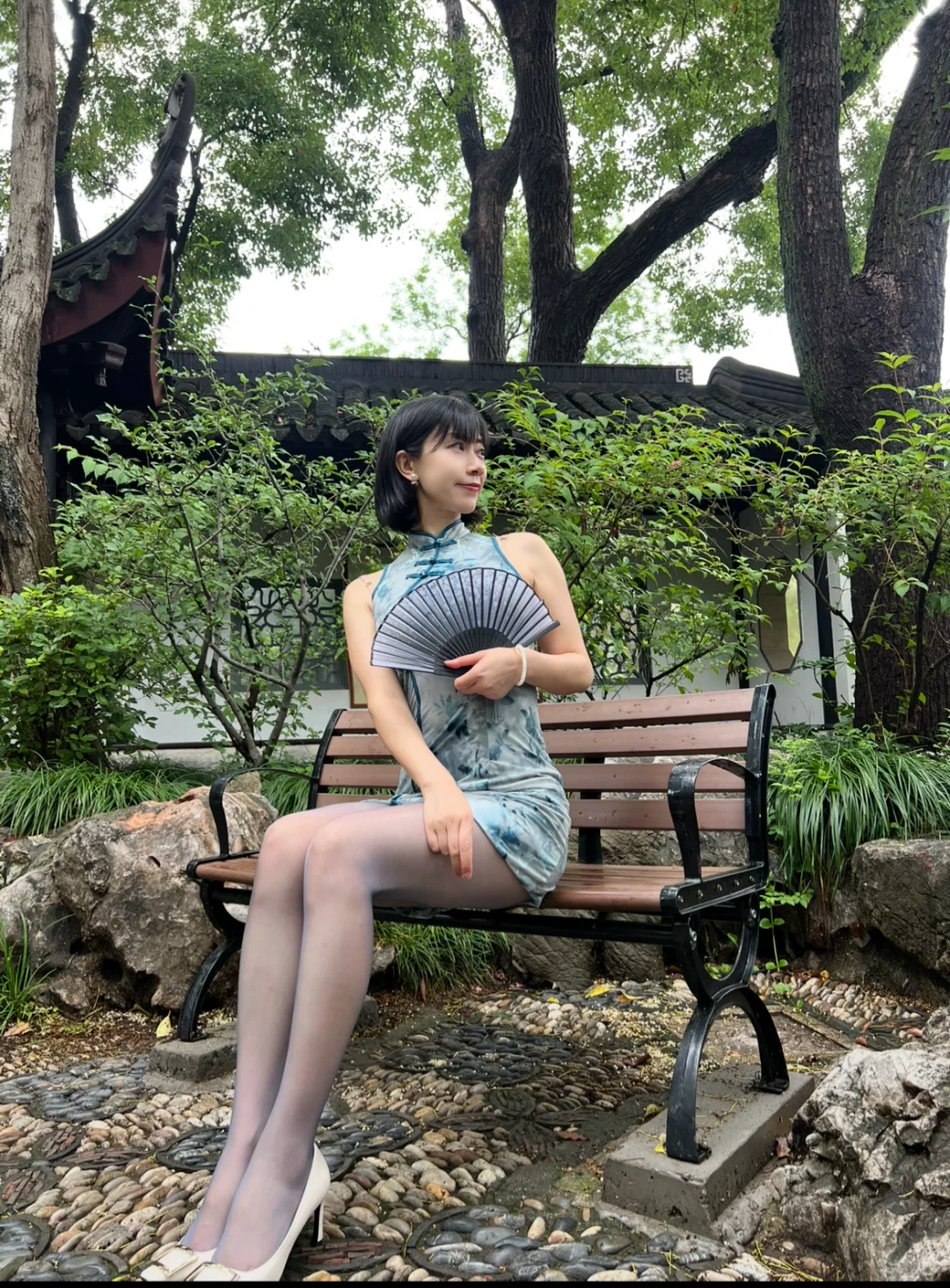 旗袍和蓝S太配了吧