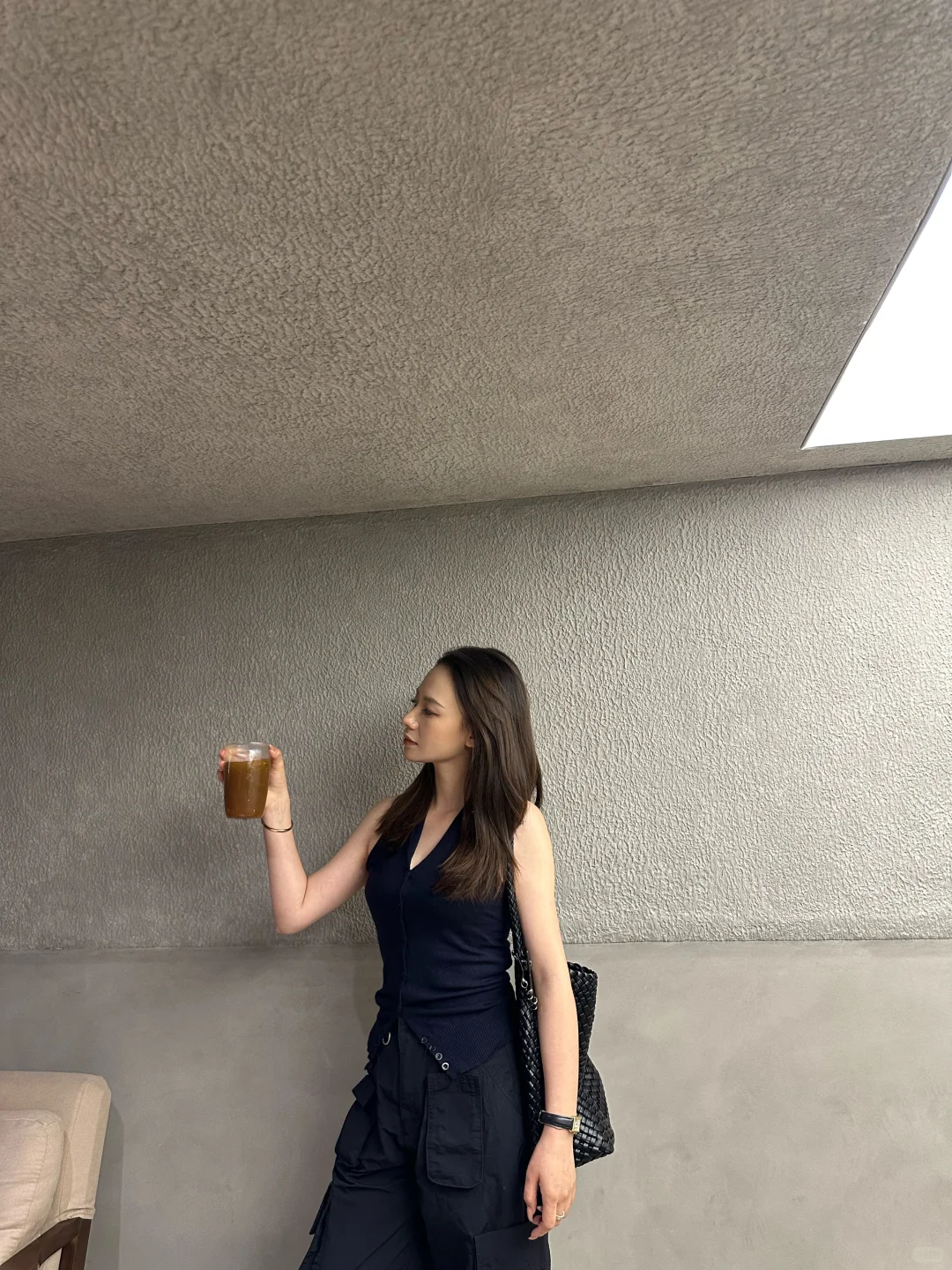 每当别人猛夸我好看的时候我总是很心虚