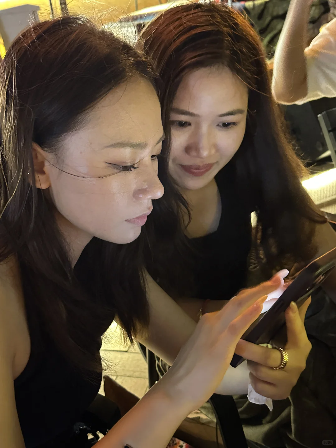 每当别人猛夸我好看的时候我总是很心虚