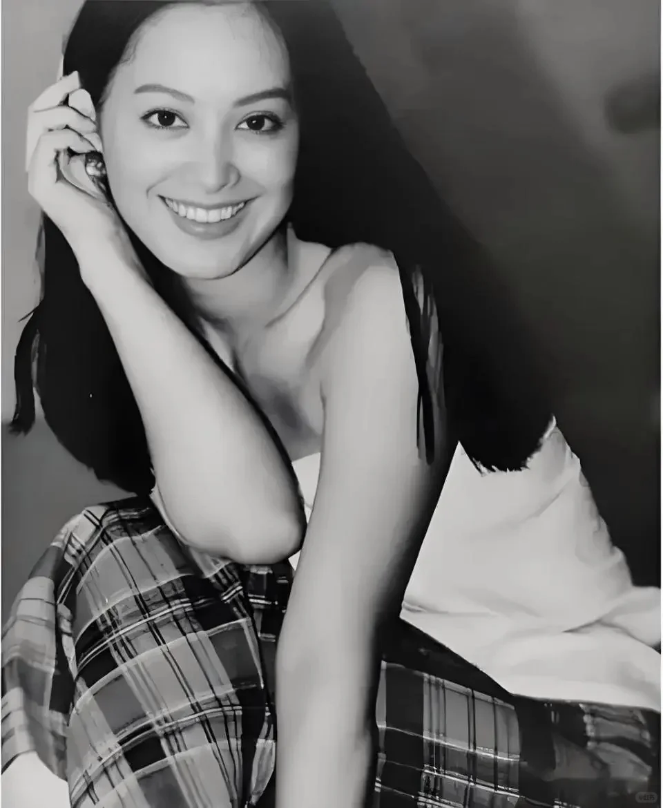 美人｜年轻时的静姐真的太美了