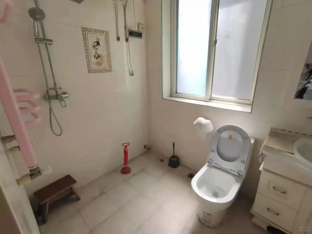 房屋出租🏠房东找爱干净租客