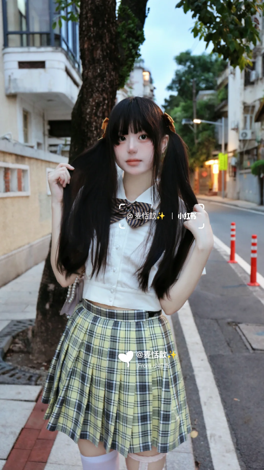拍了东山口的白丝jk萌妹✨双马尾jk少女写真