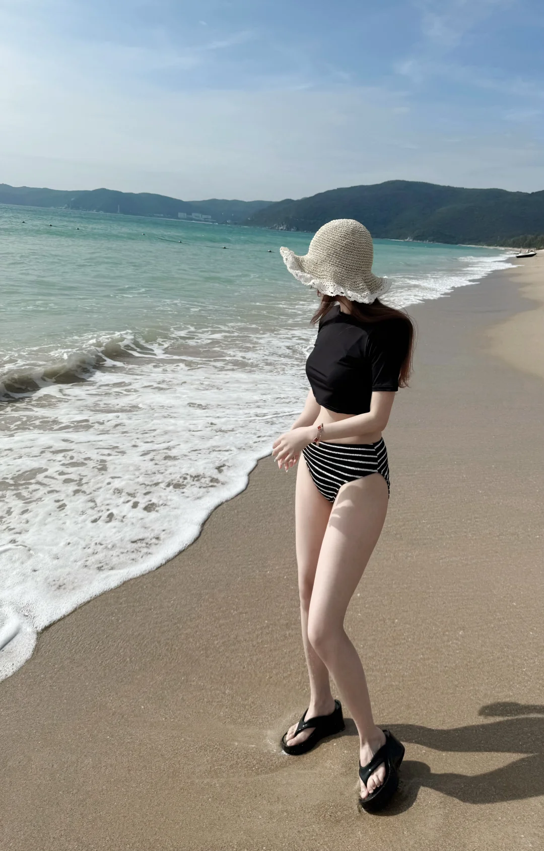 海岛穿衣自由,三亚正确打开方式是比基尼👙