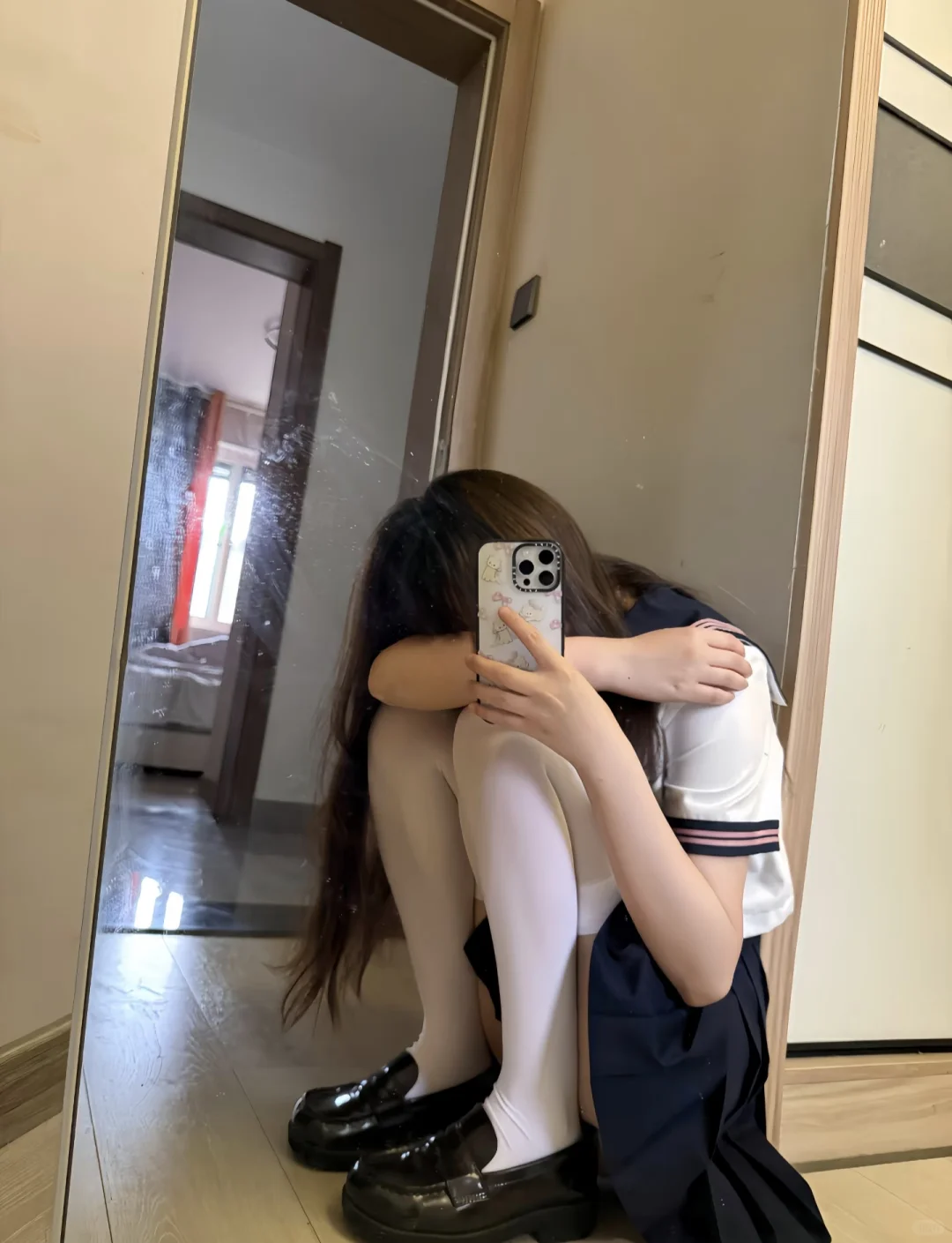 非得黑丝 白丝不行吗