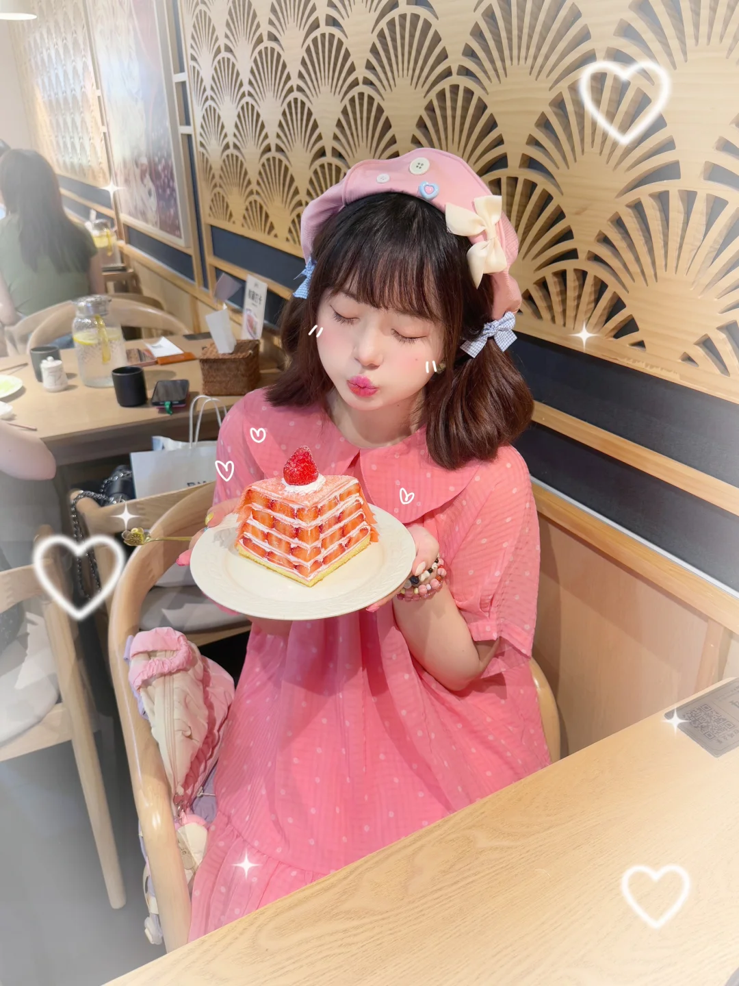 🍓🍧把草莓奶昔穿在身上☆* ﾐ・◦・ﾐ🎀