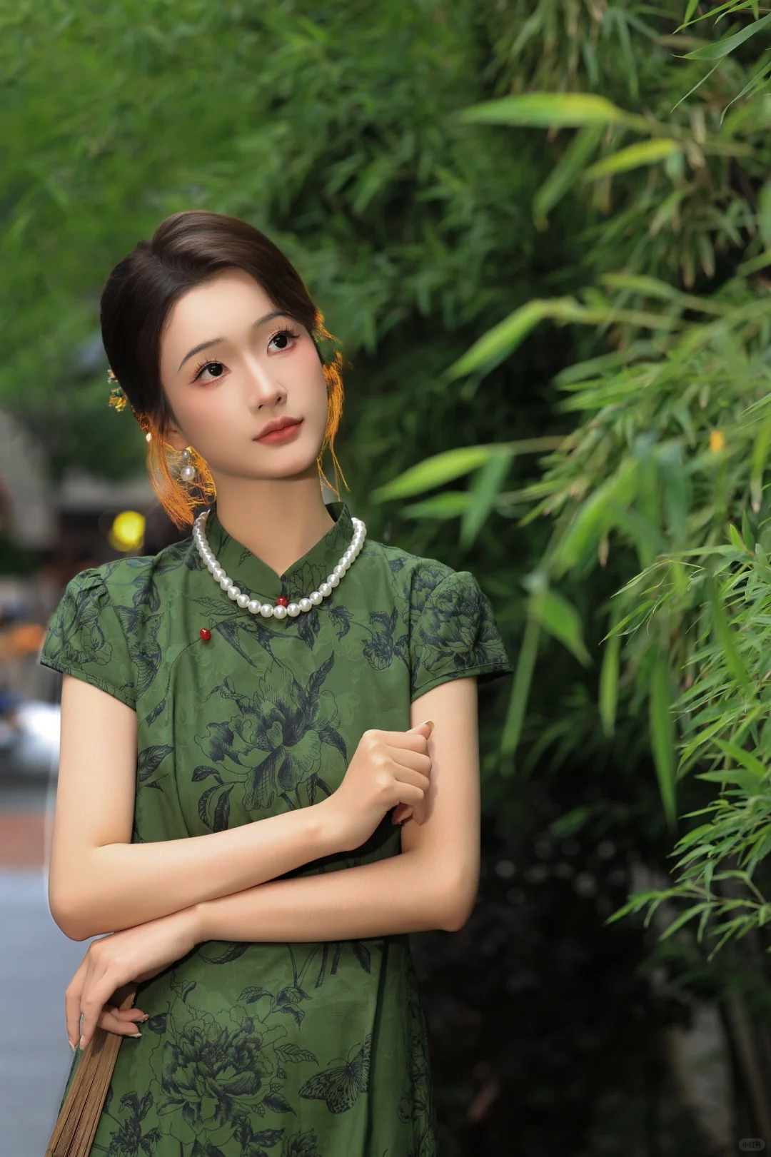 旗袍跟着我这么摆！绝对好看