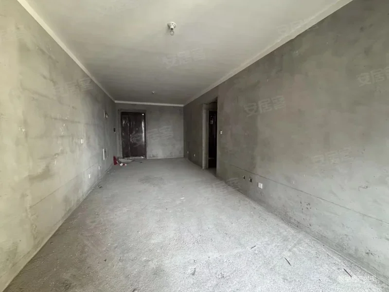 火车站地铁口，实景现房，诚心出售，