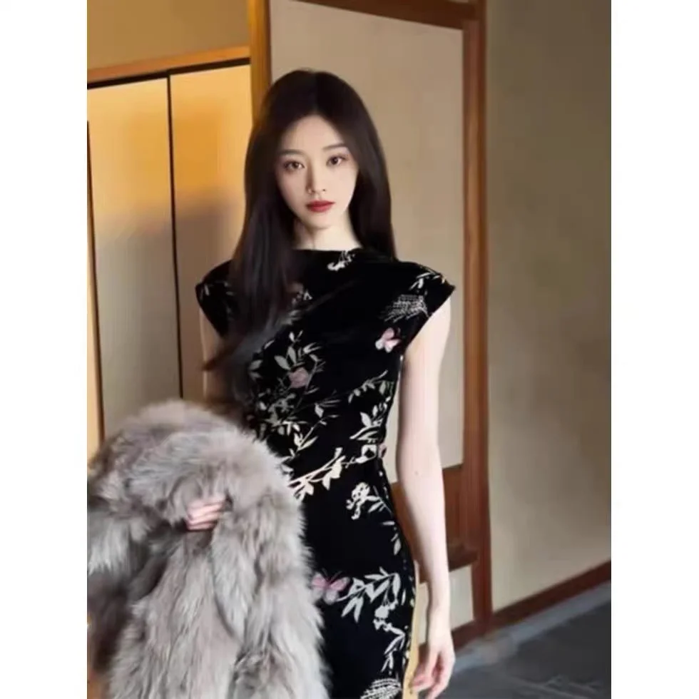 新中式旗袍【淘宝搜：蓉燊服饰店】